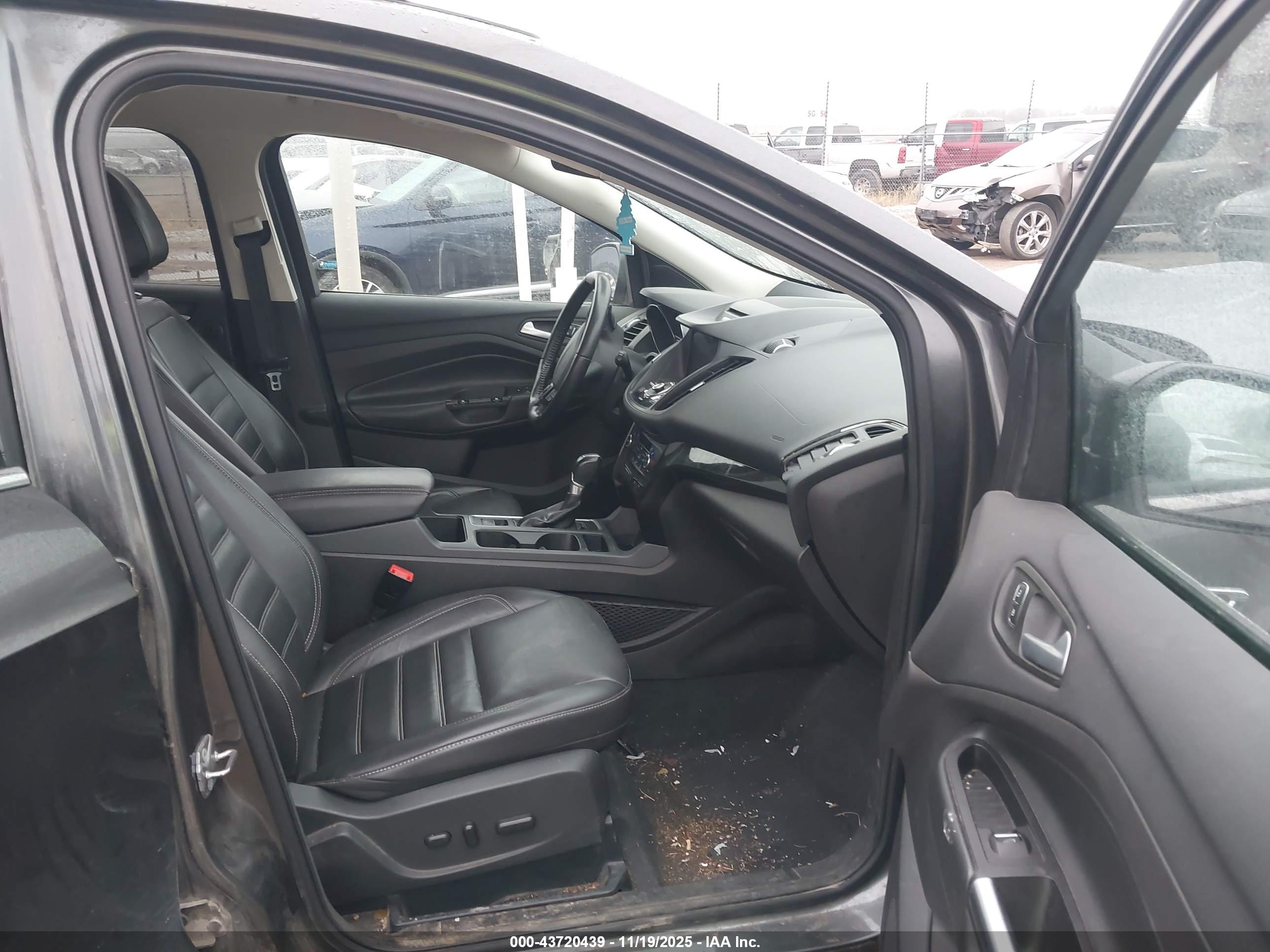 FORD ESCAPE image 5