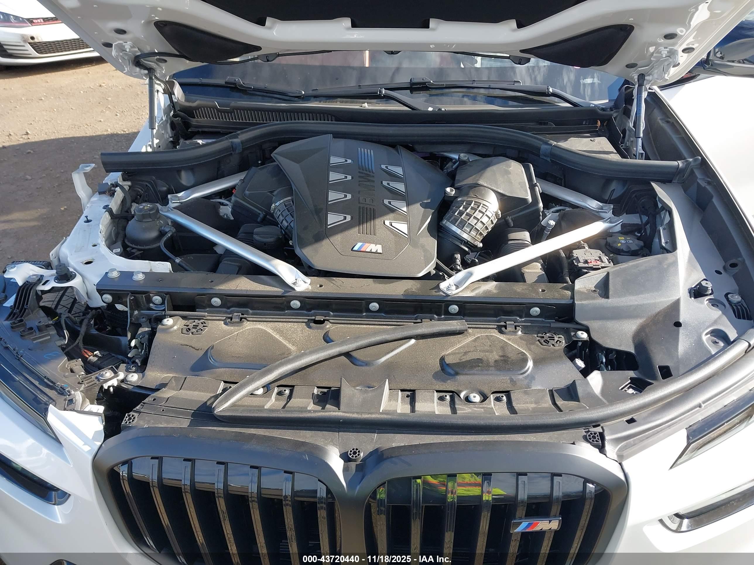 BMW X7 image 10