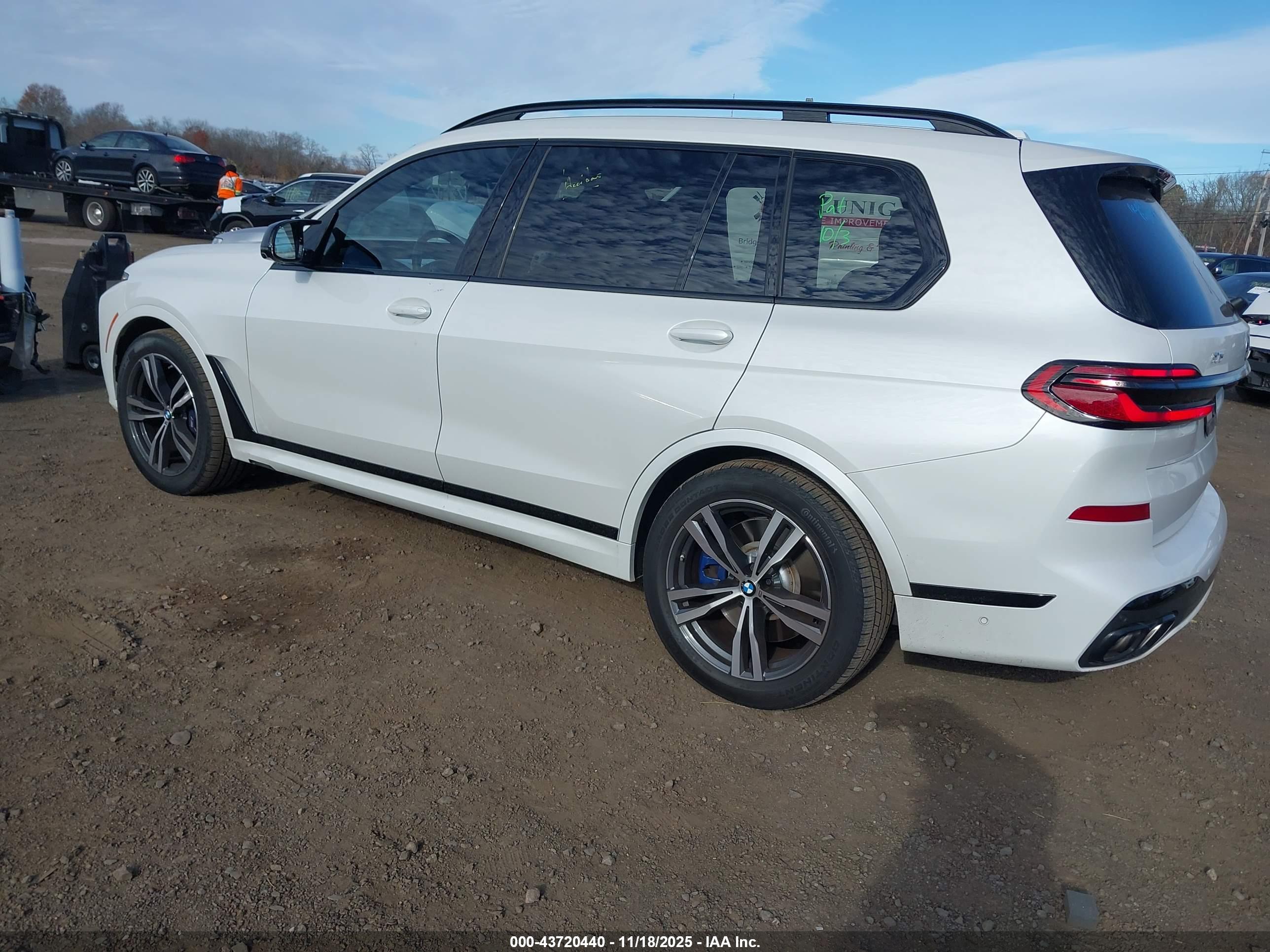 BMW X7 image 3