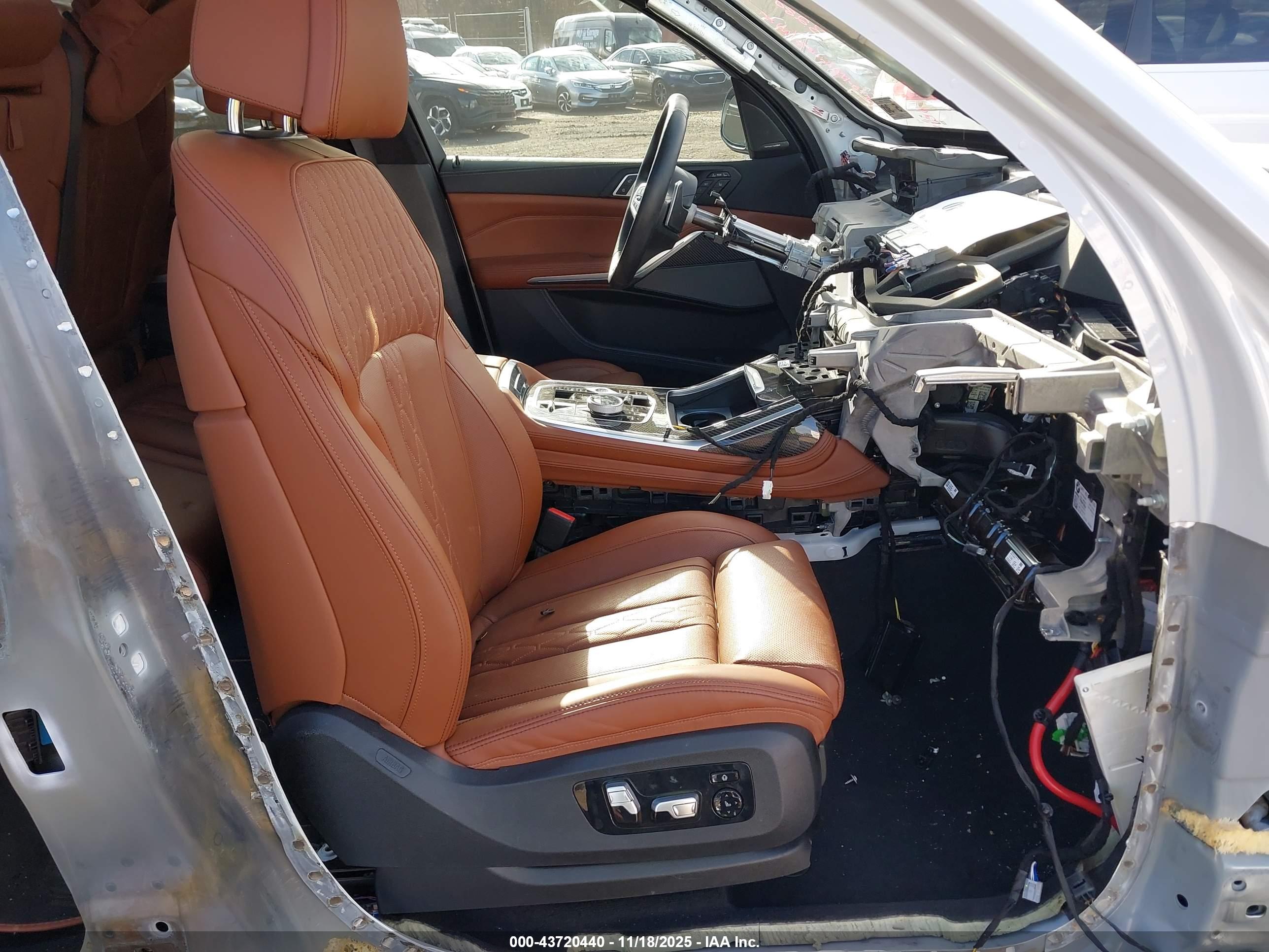 BMW X7 image 5