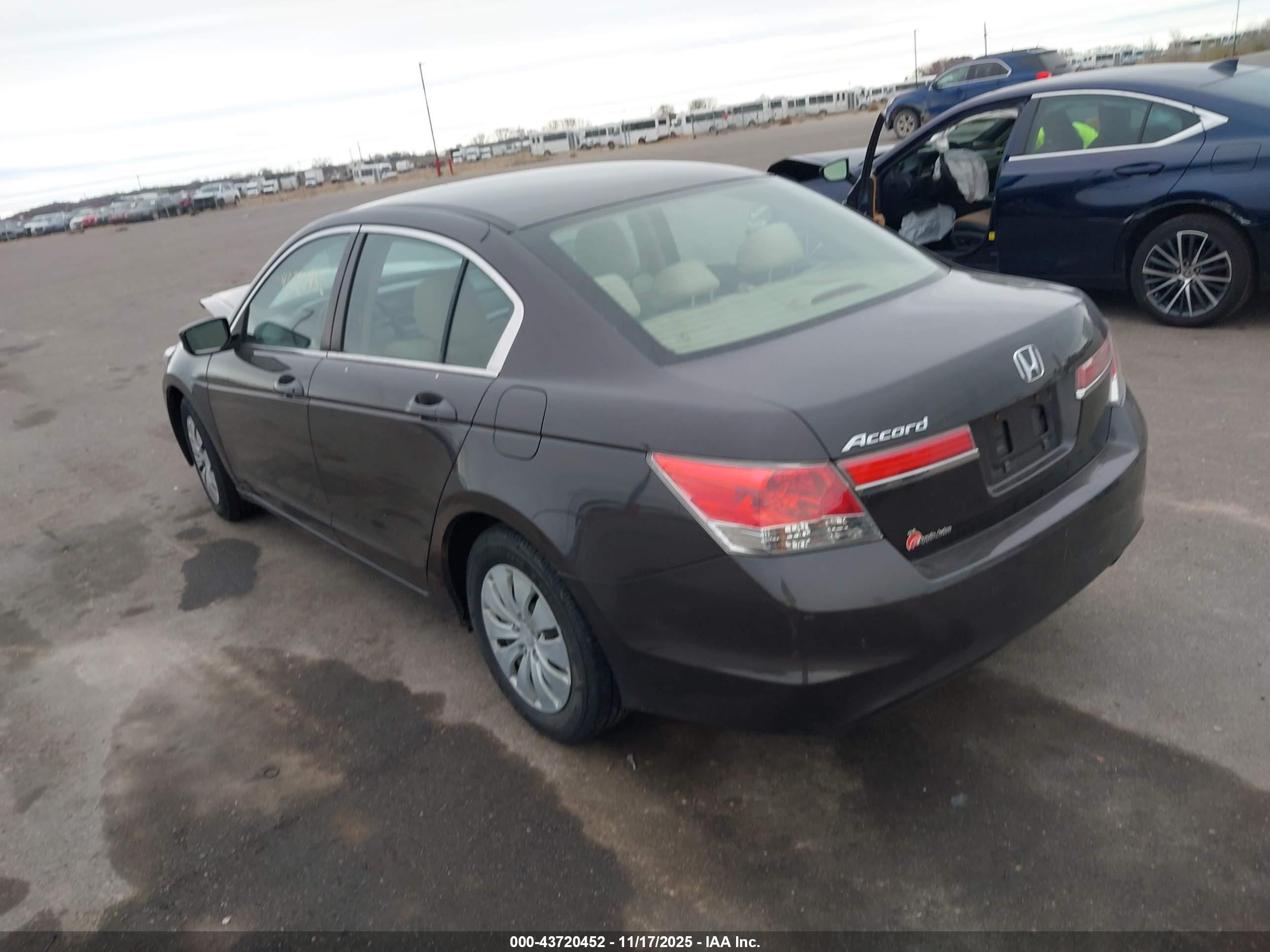 HONDA ACCORD image 3