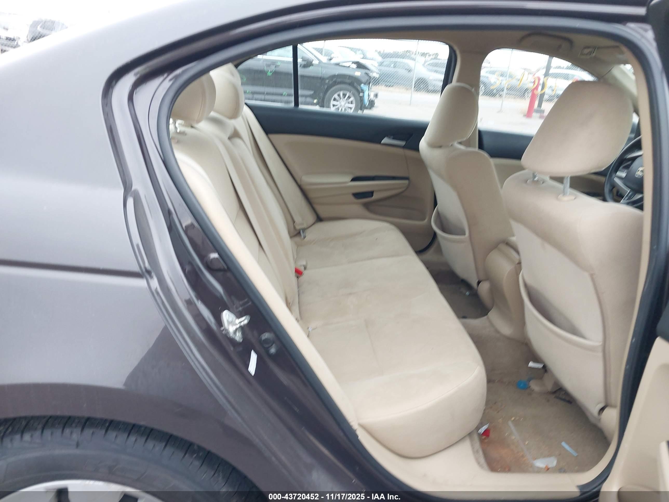 HONDA ACCORD image 8