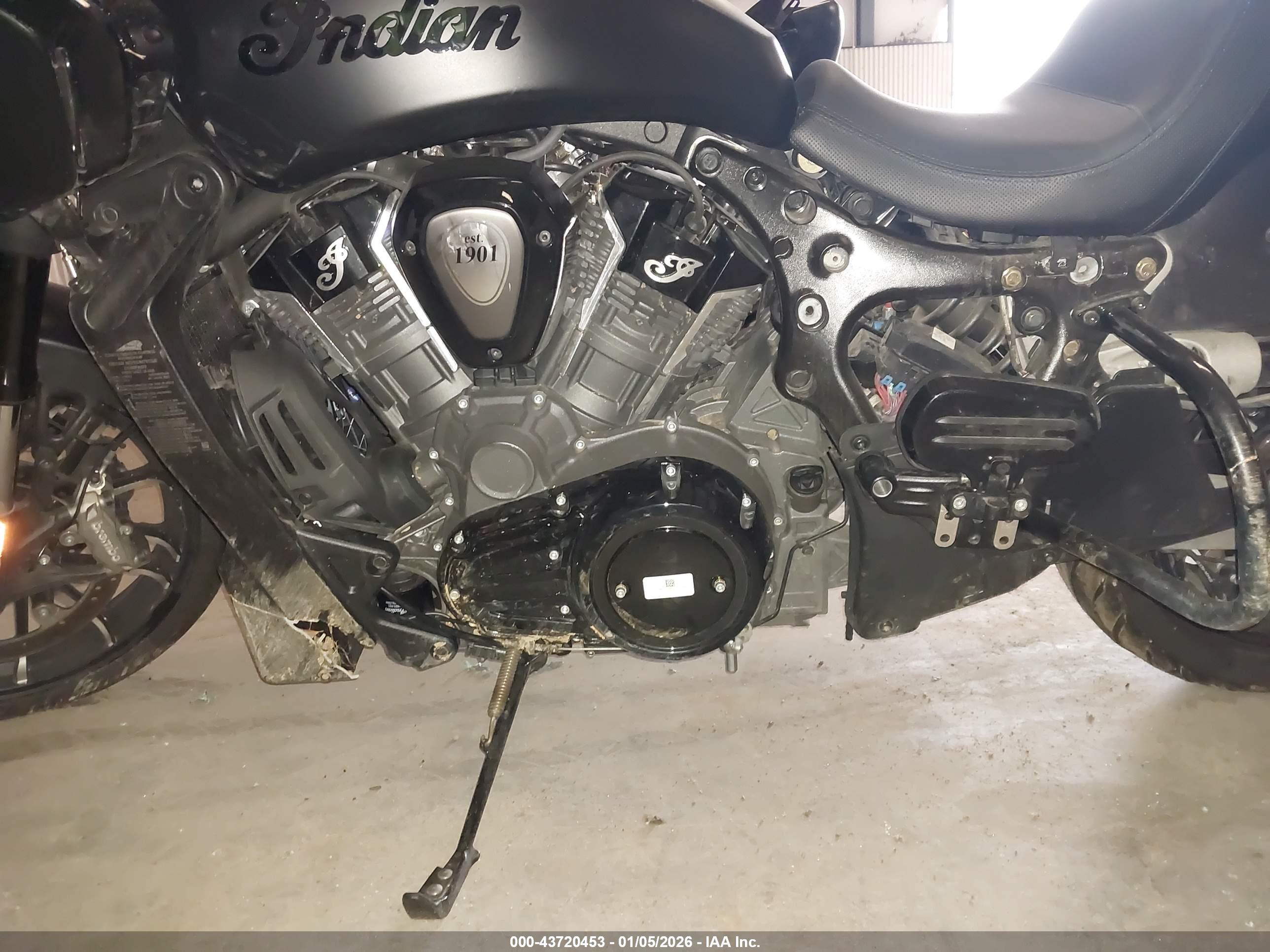 INDIAN MOTORCYCLE image 9