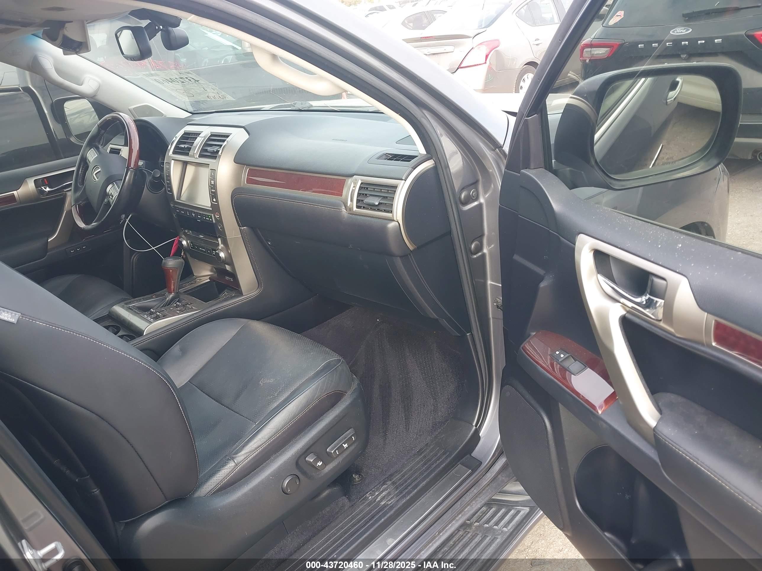 LEXUS GX image 5