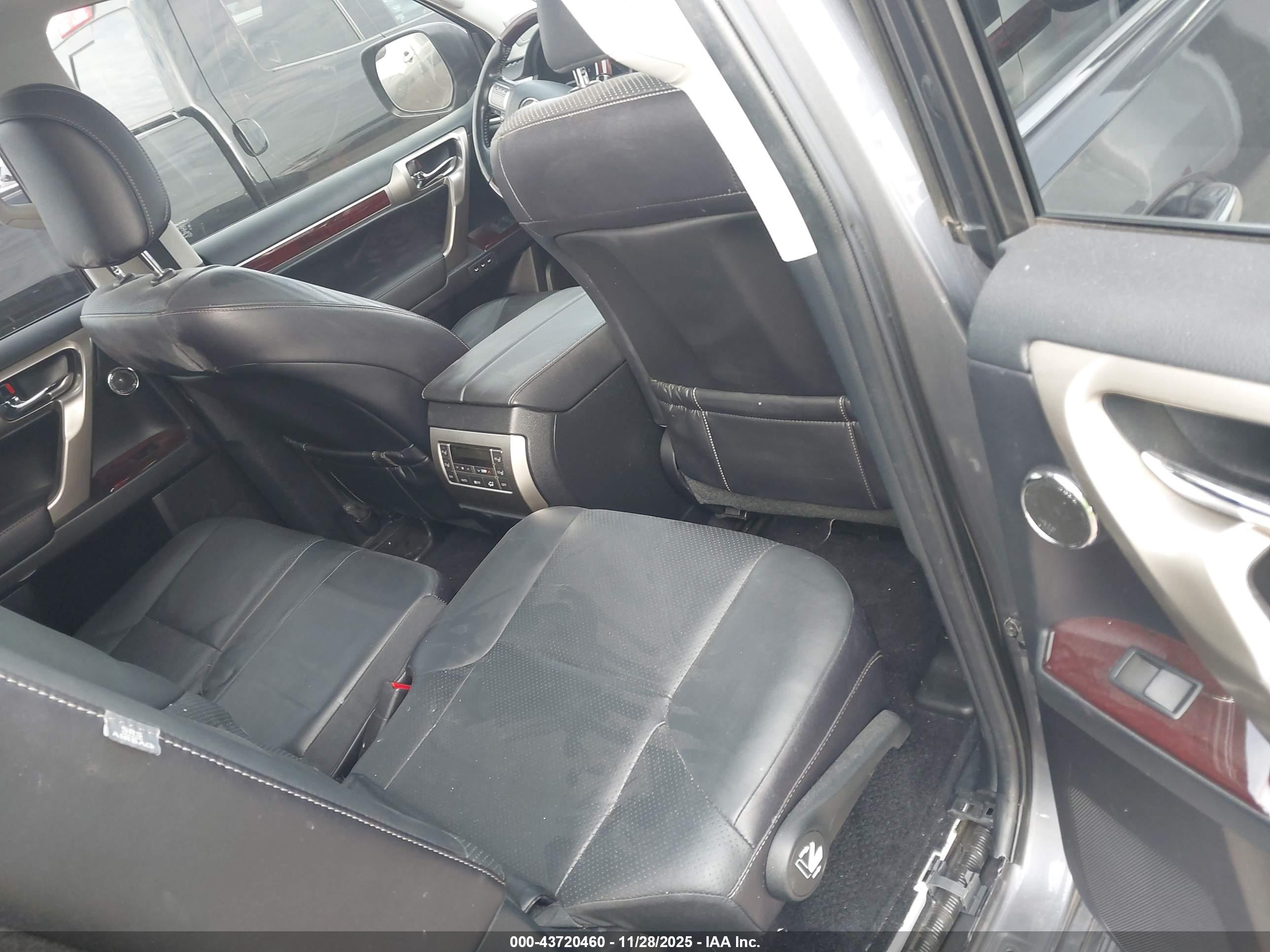 LEXUS GX image 8