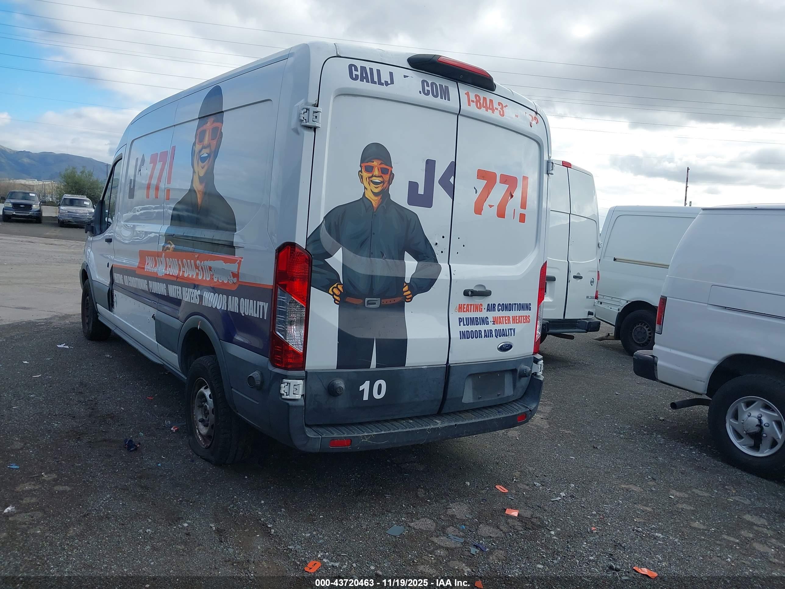 FORD TRANSIT-250 image 3