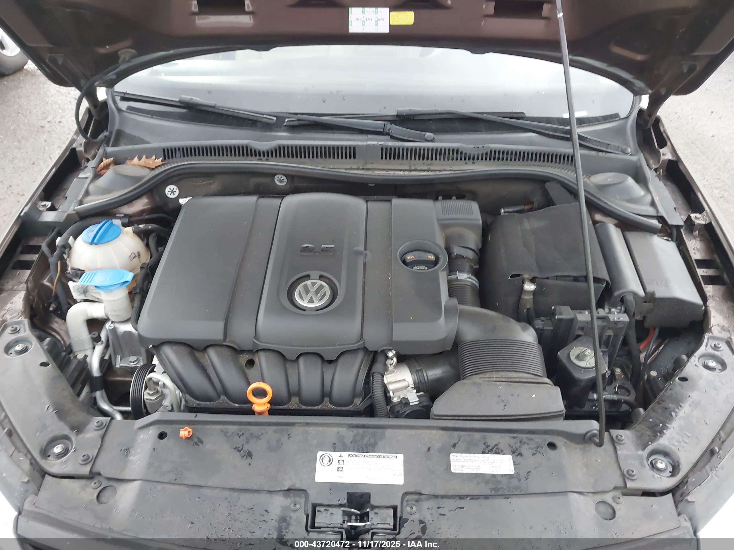 VOLKSWAGEN JETTA image 10