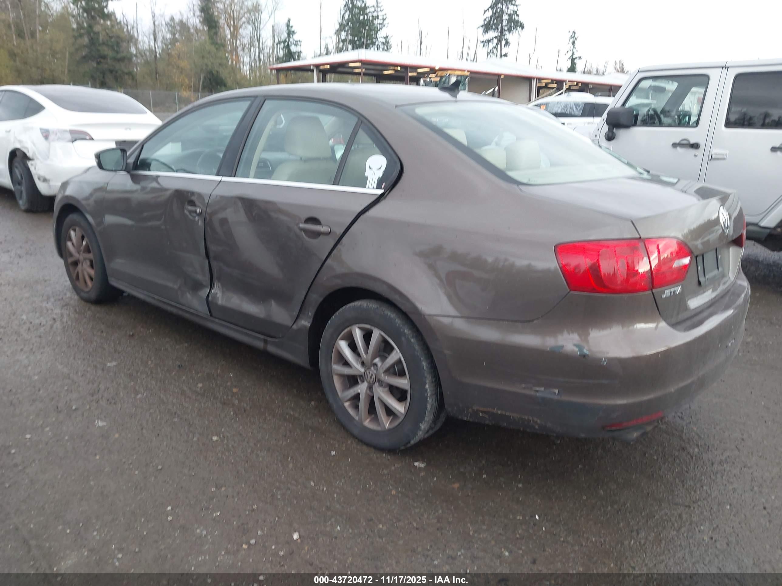 VOLKSWAGEN JETTA image 3