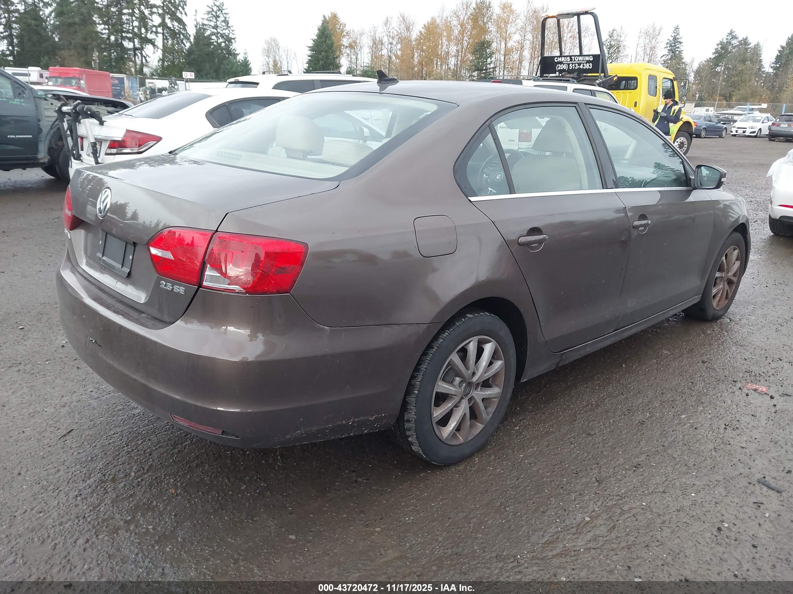 VOLKSWAGEN JETTA image 4