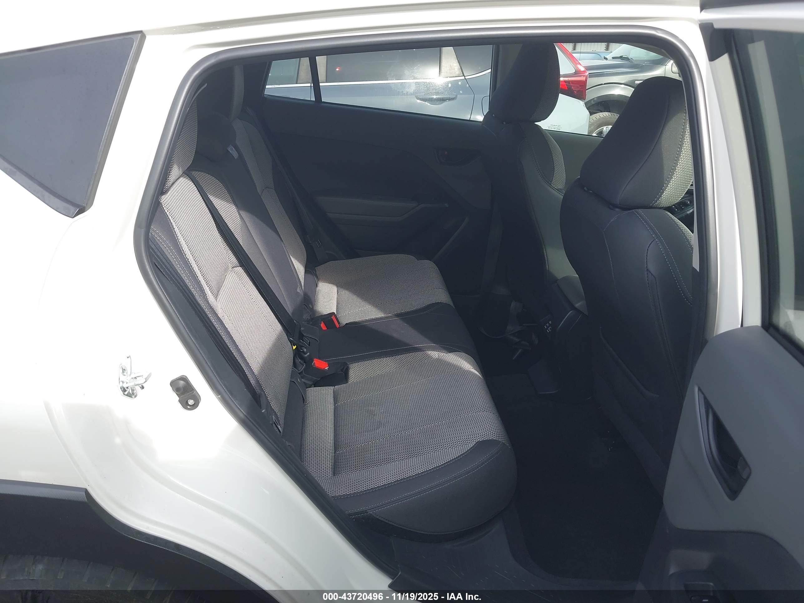 SUBARU CROSSTREK image 8