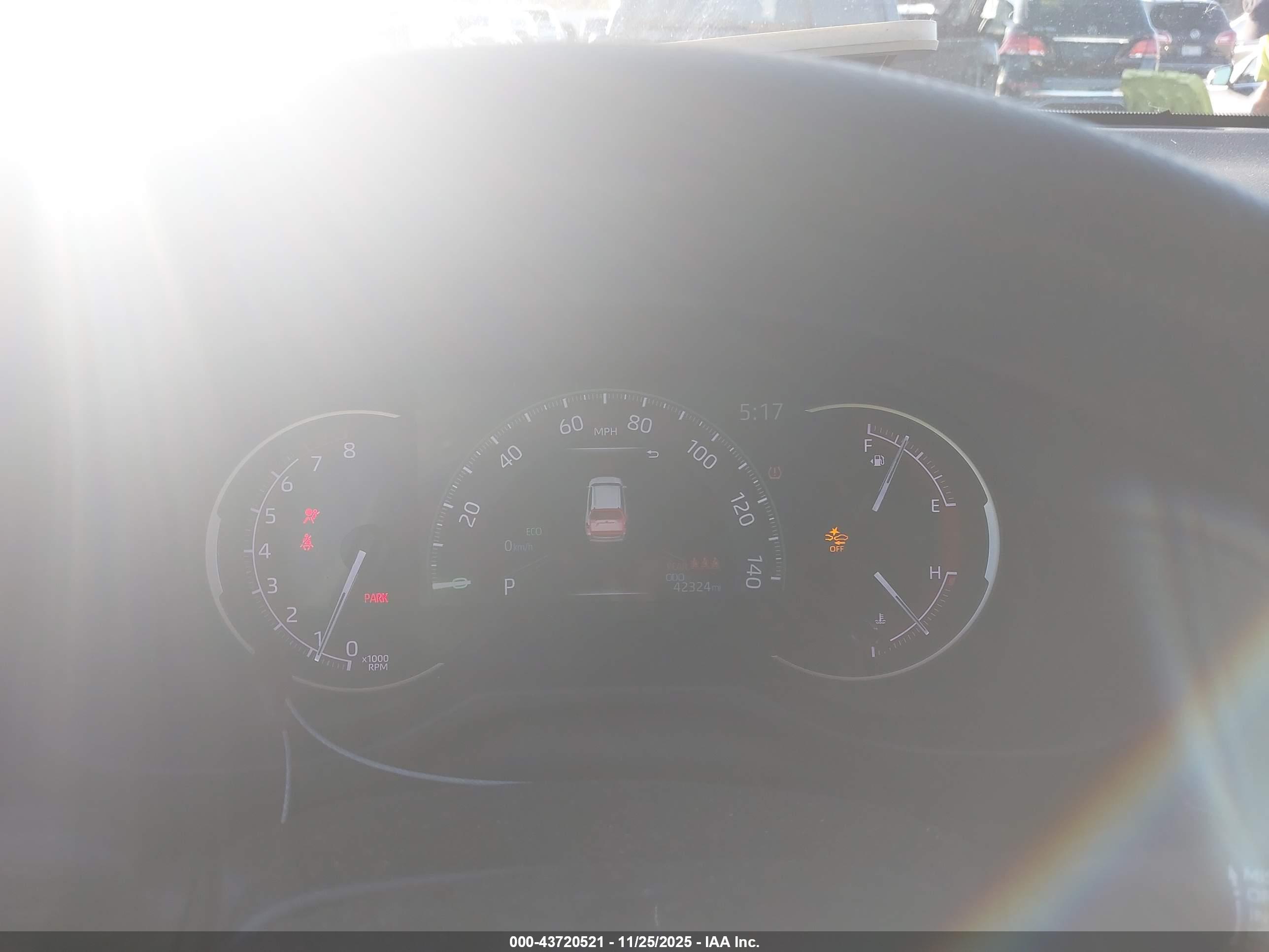 TOYOTA RAV4 image 7