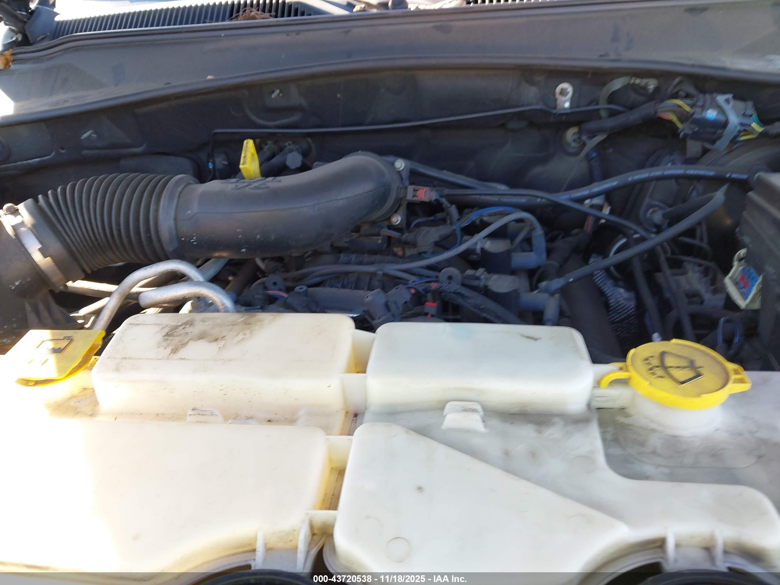 JEEP LIBERTY image 10