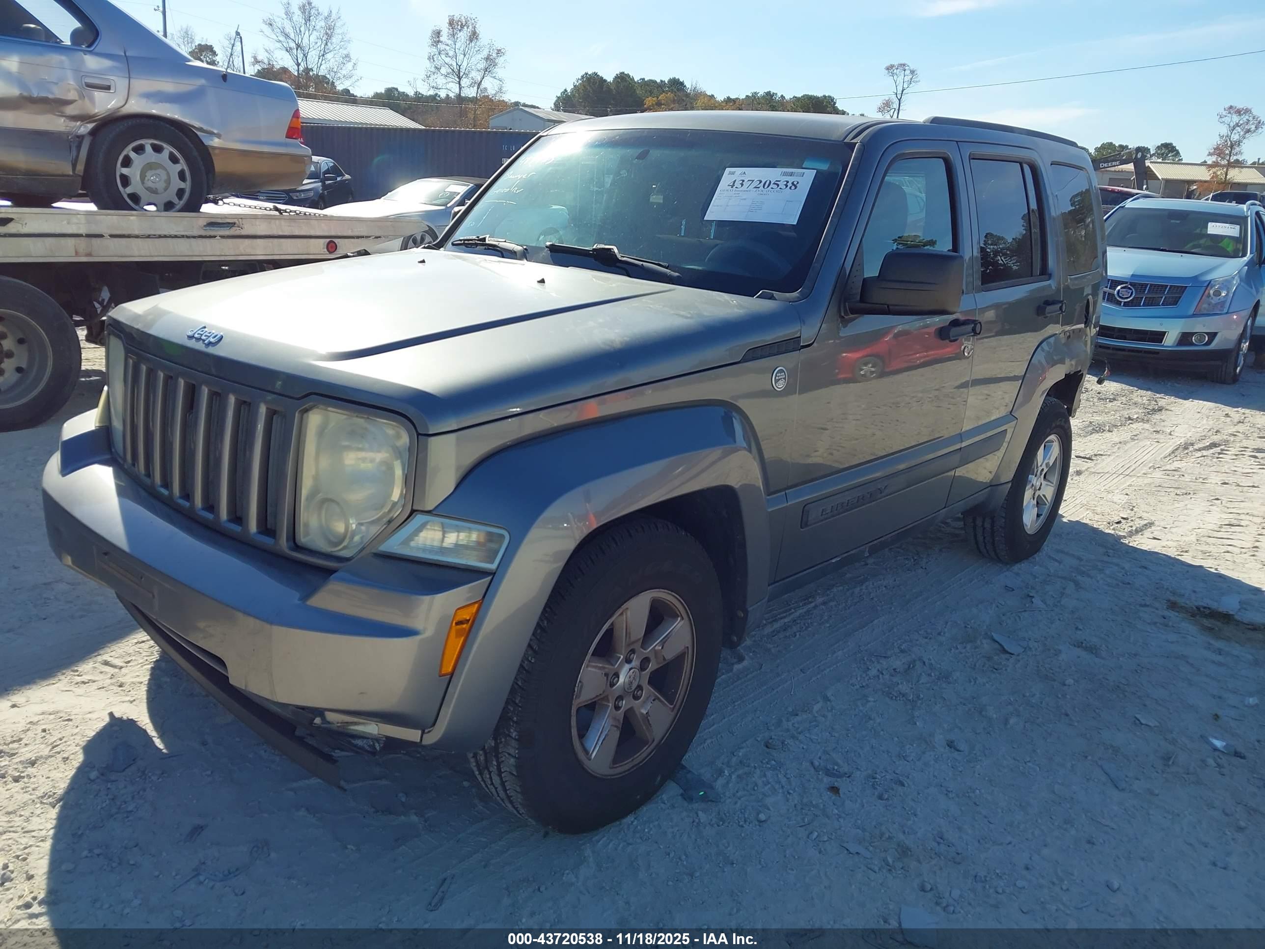 JEEP LIBERTY image 2