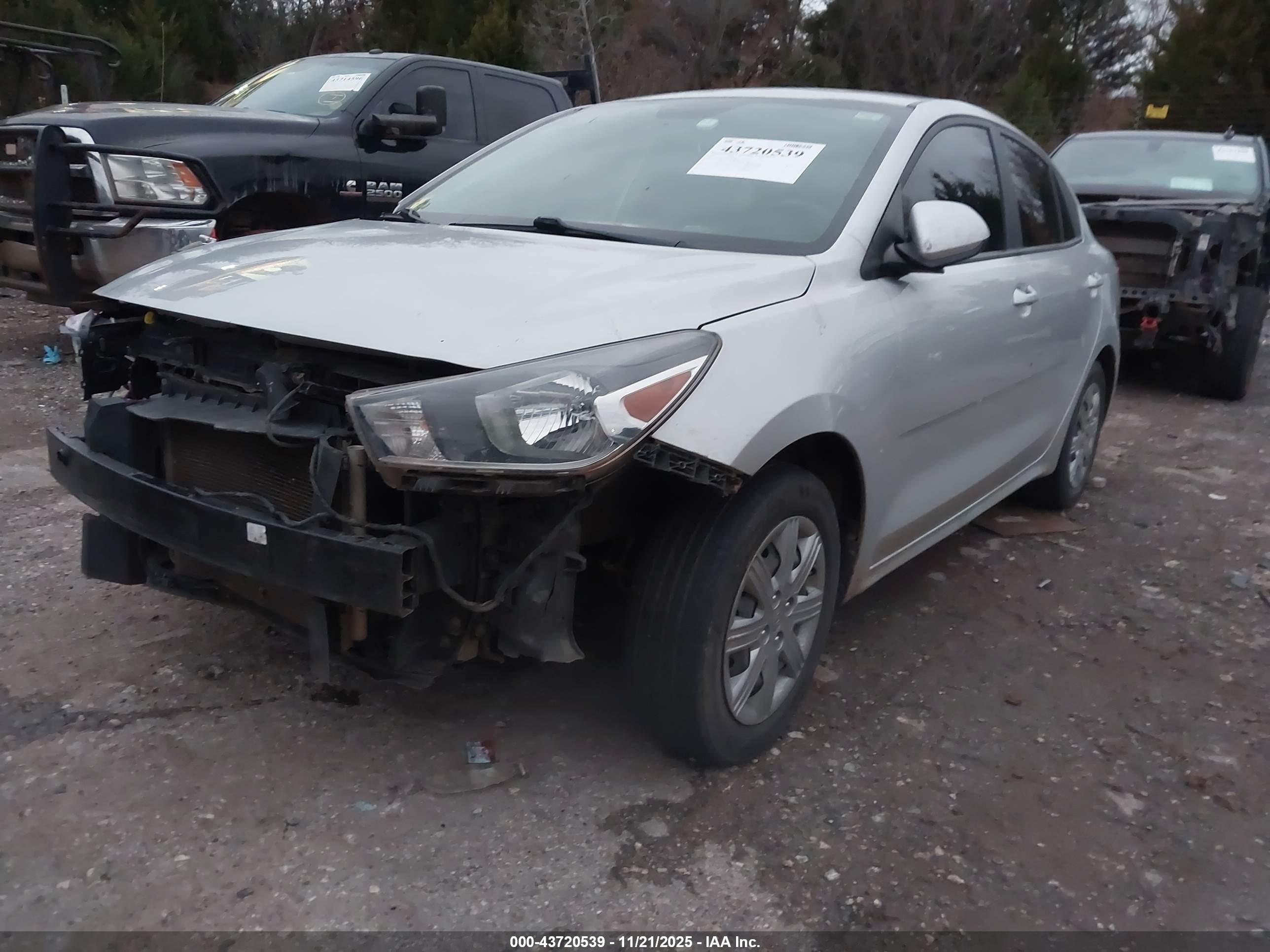 KIA RIO image 2