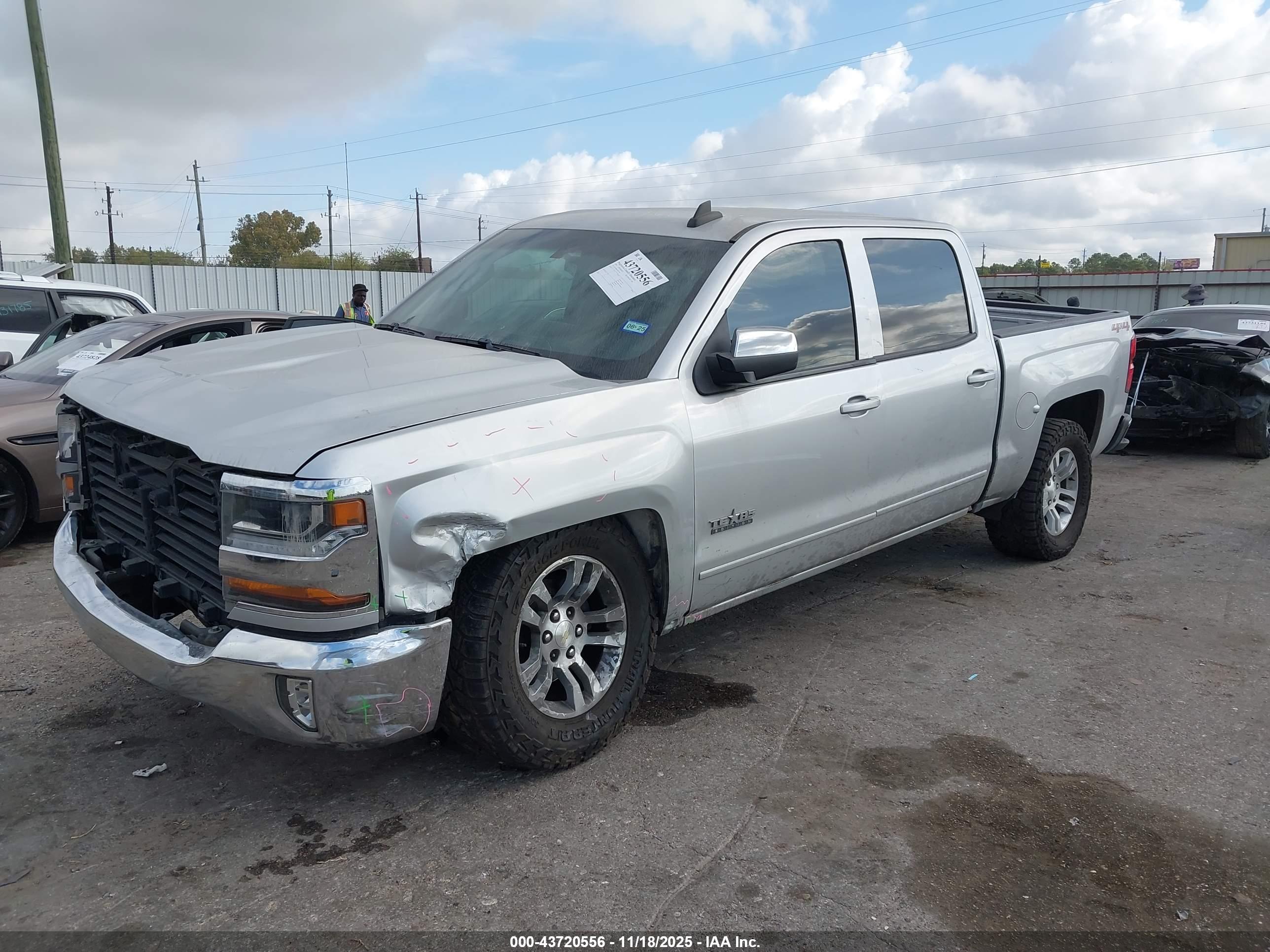 CHEVROLET SILVERADO image 2