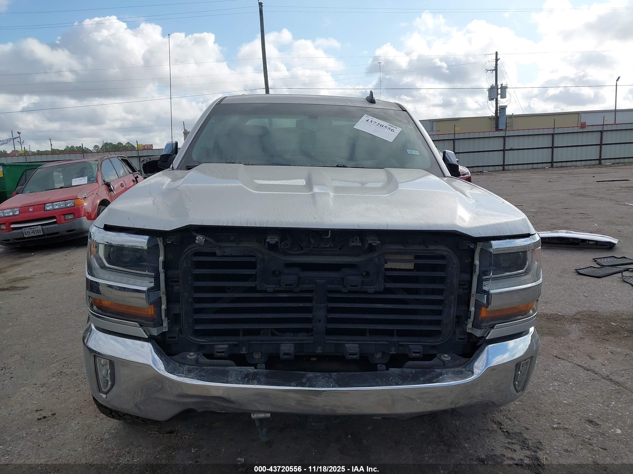 CHEVROLET SILVERADO image 6