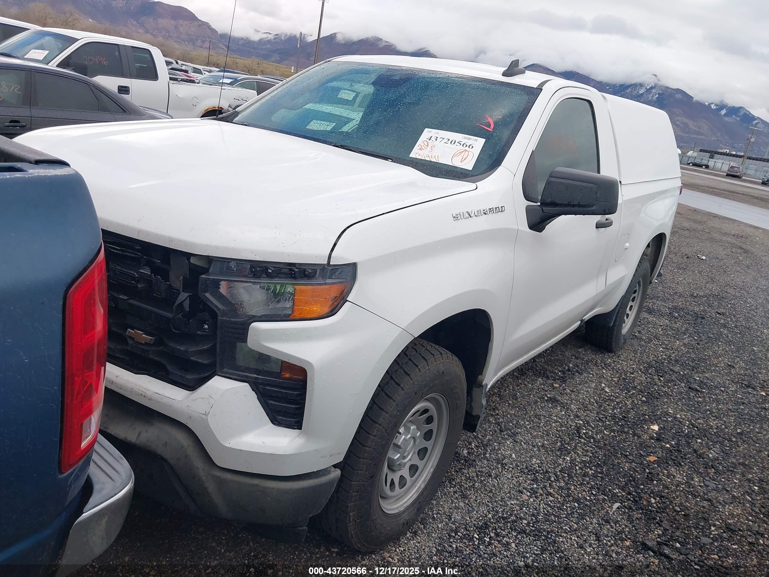 CHEVROLET SILVERADO image 2