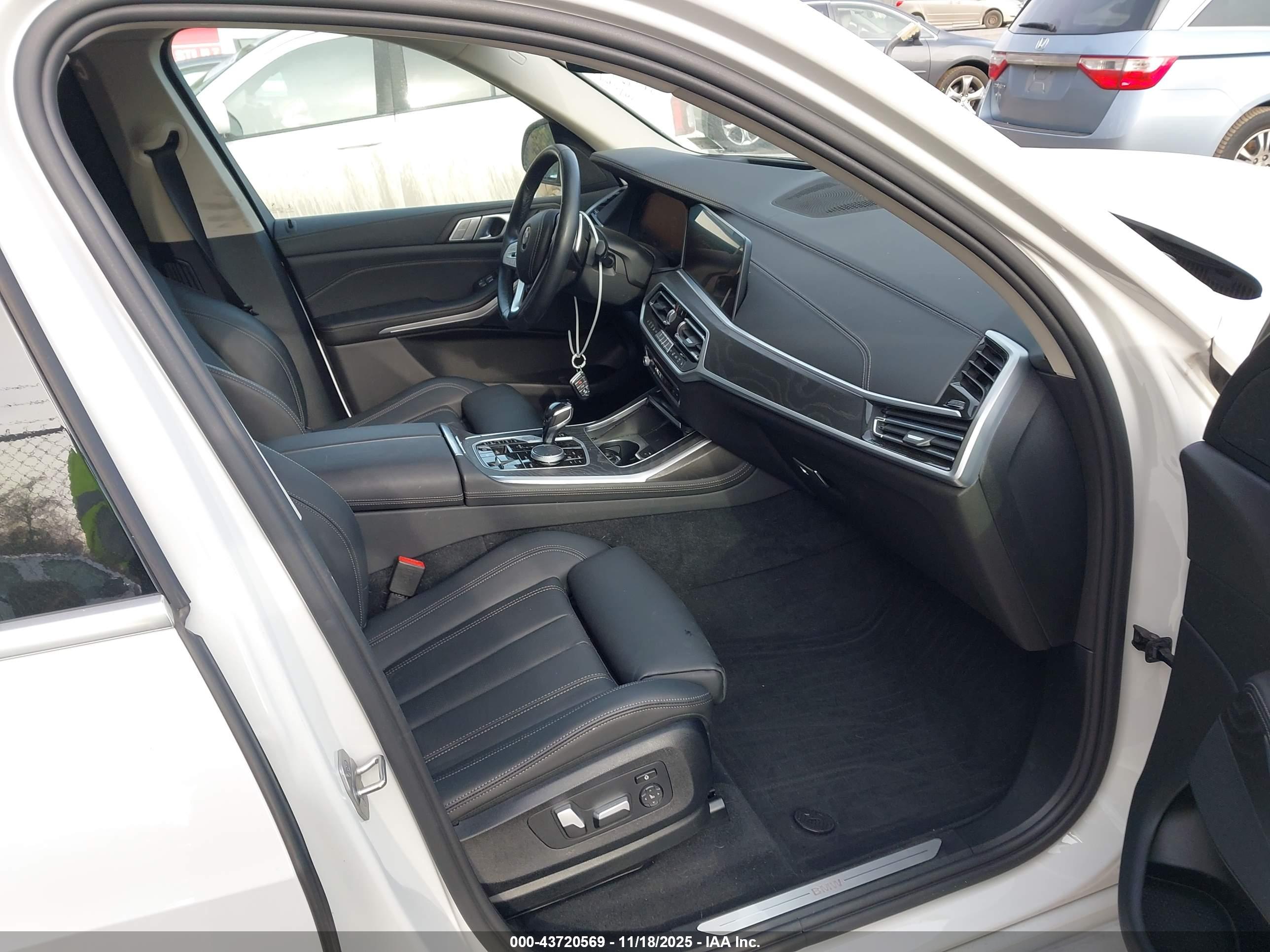 BMW X7 image 5