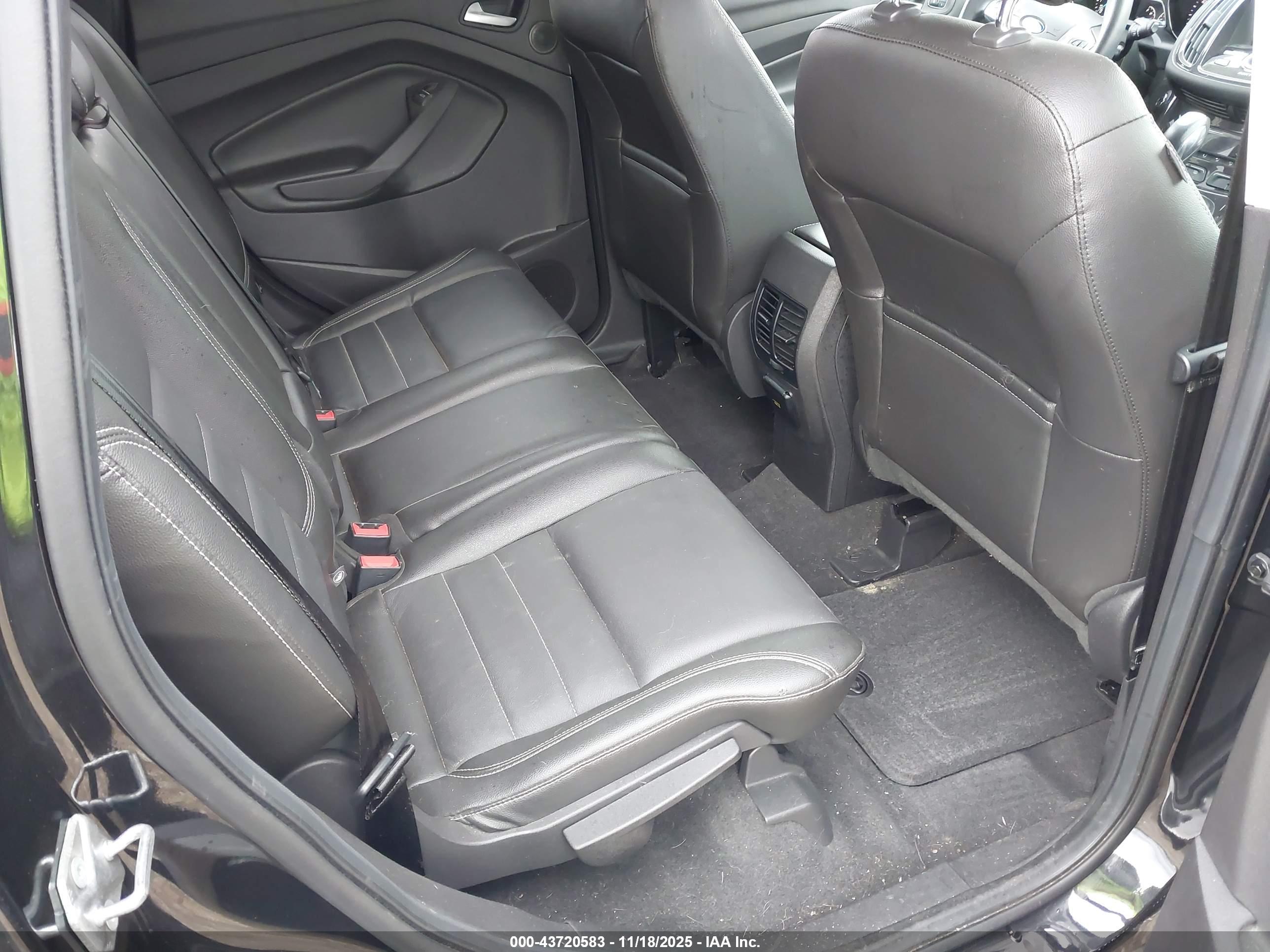 FORD ESCAPE image 8