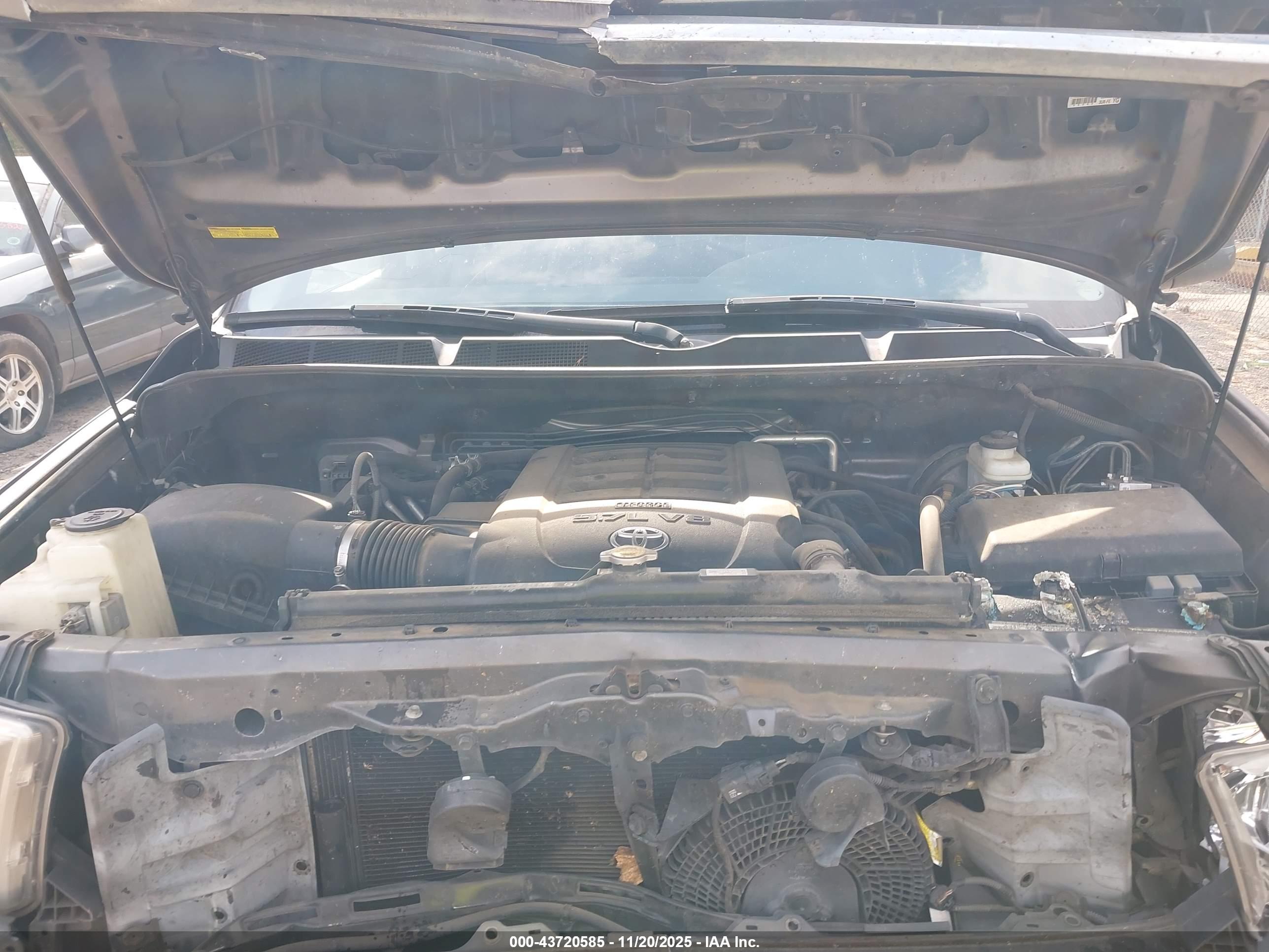 TOYOTA SEQUOIA image 10