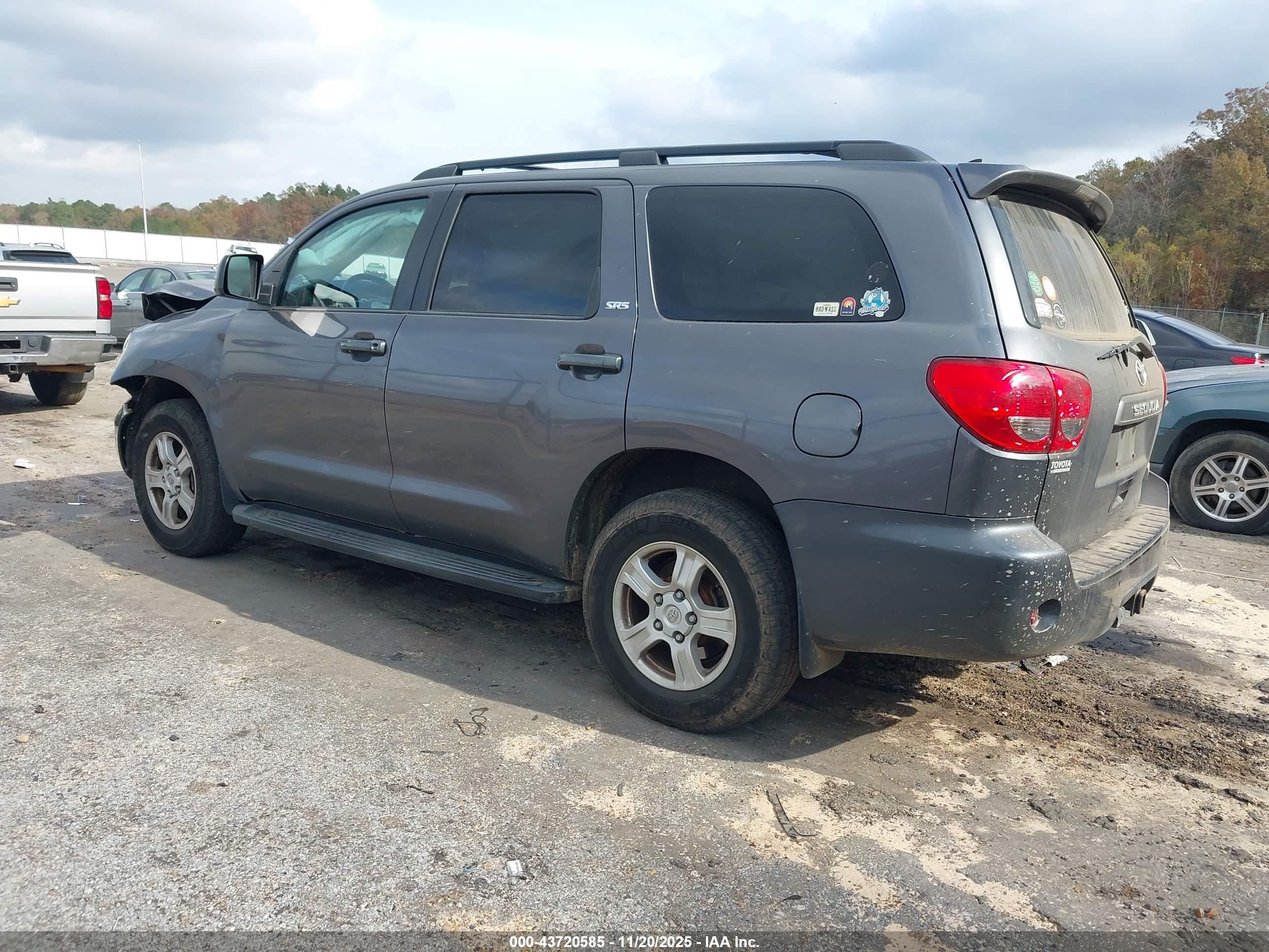 TOYOTA SEQUOIA image 3
