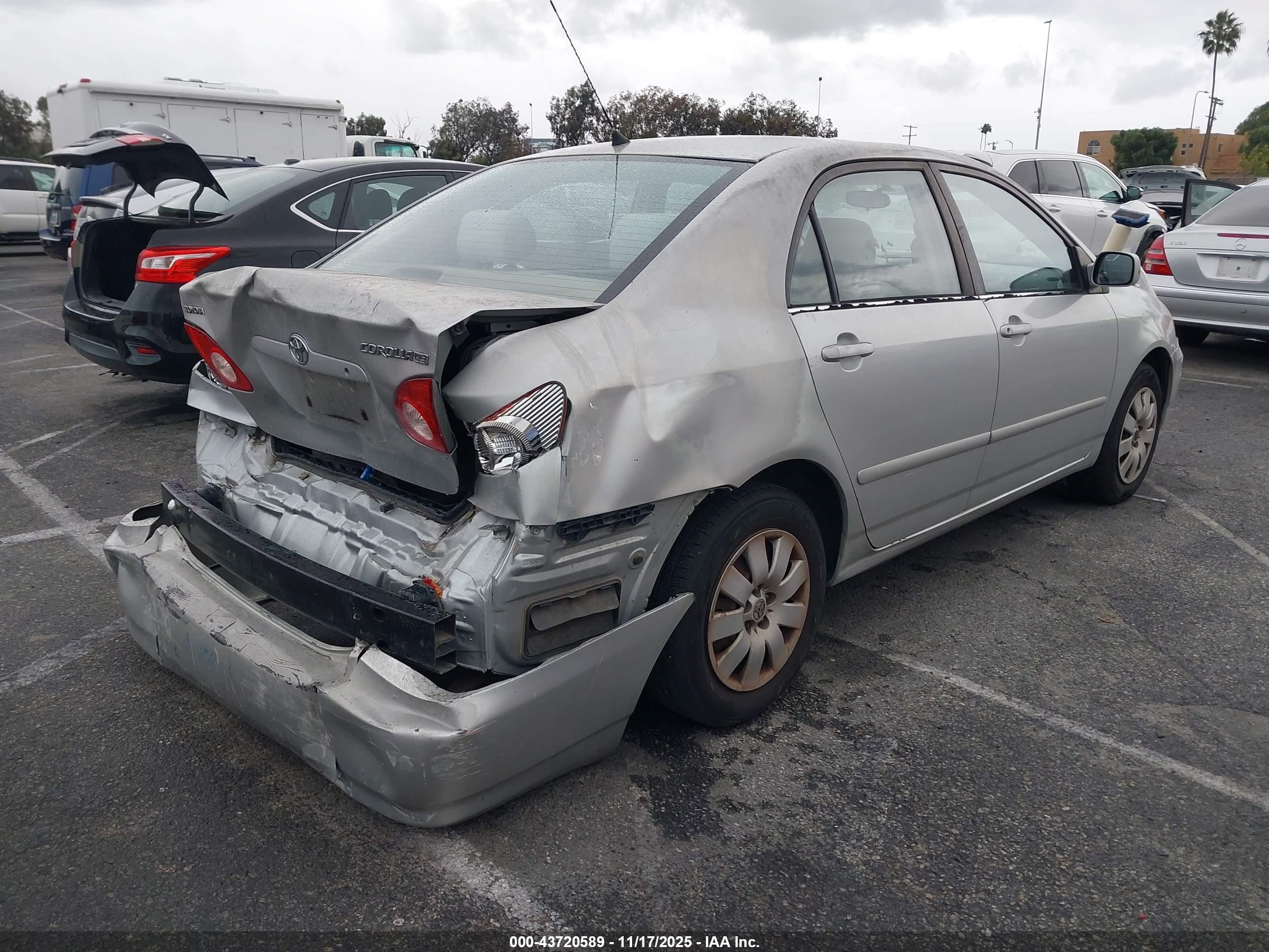 TOYOTA COROLLA image 4