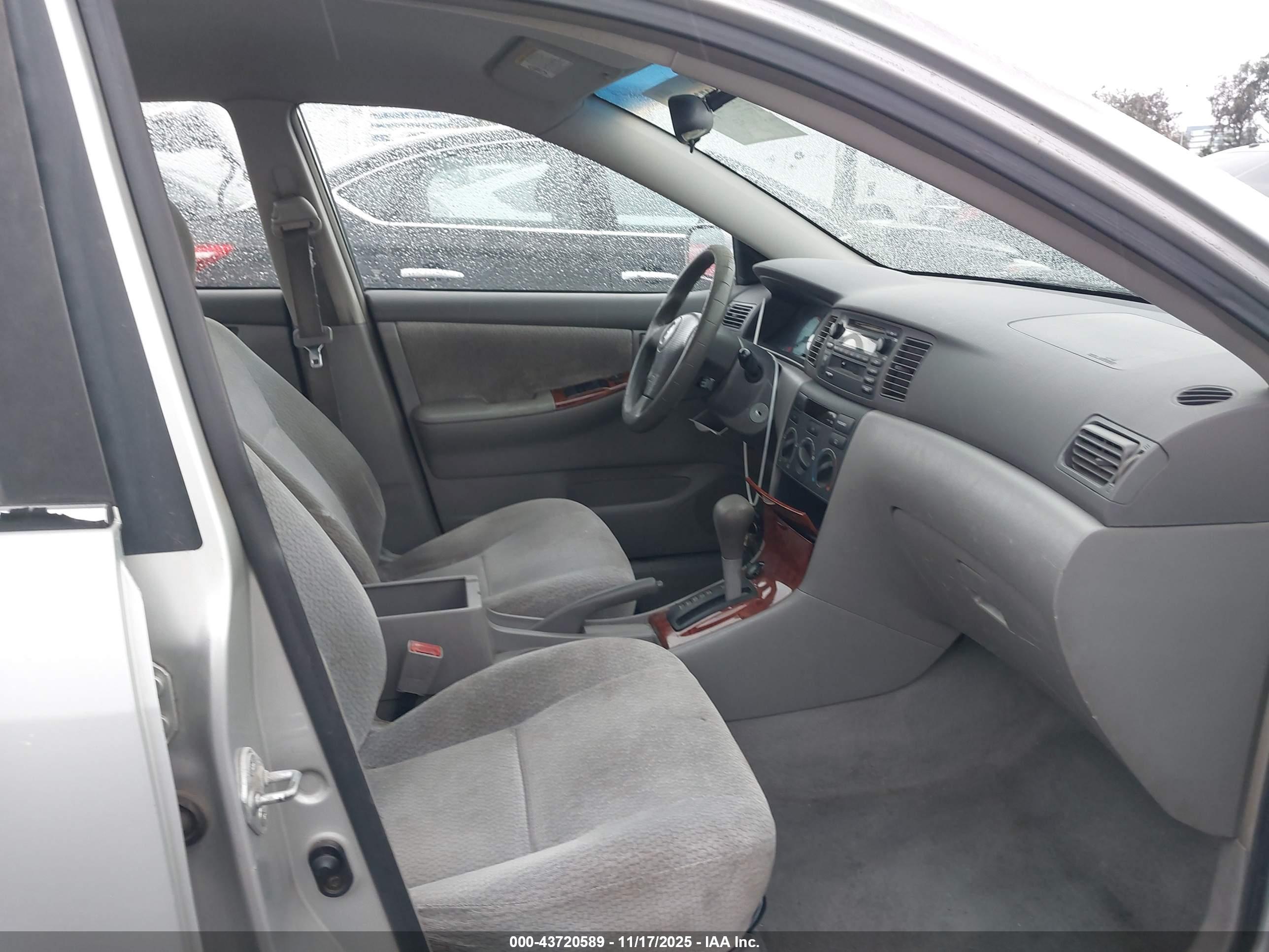 TOYOTA COROLLA image 5