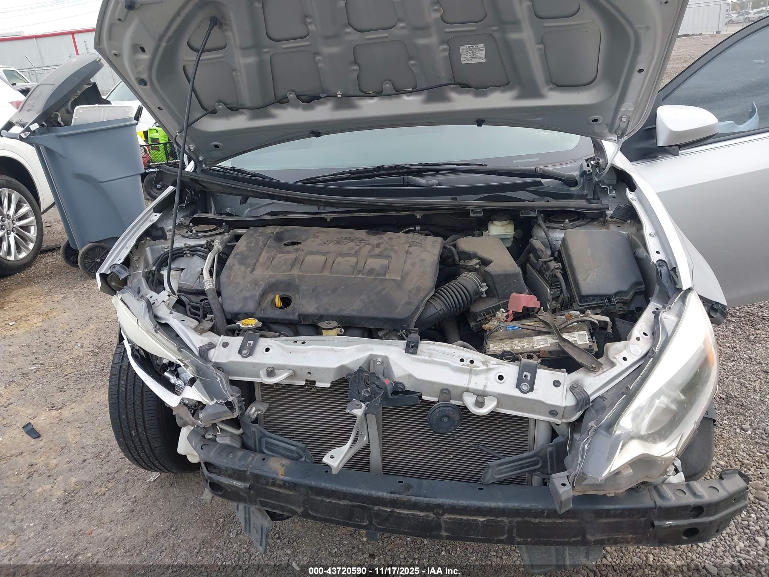 TOYOTA COROLLA image 10