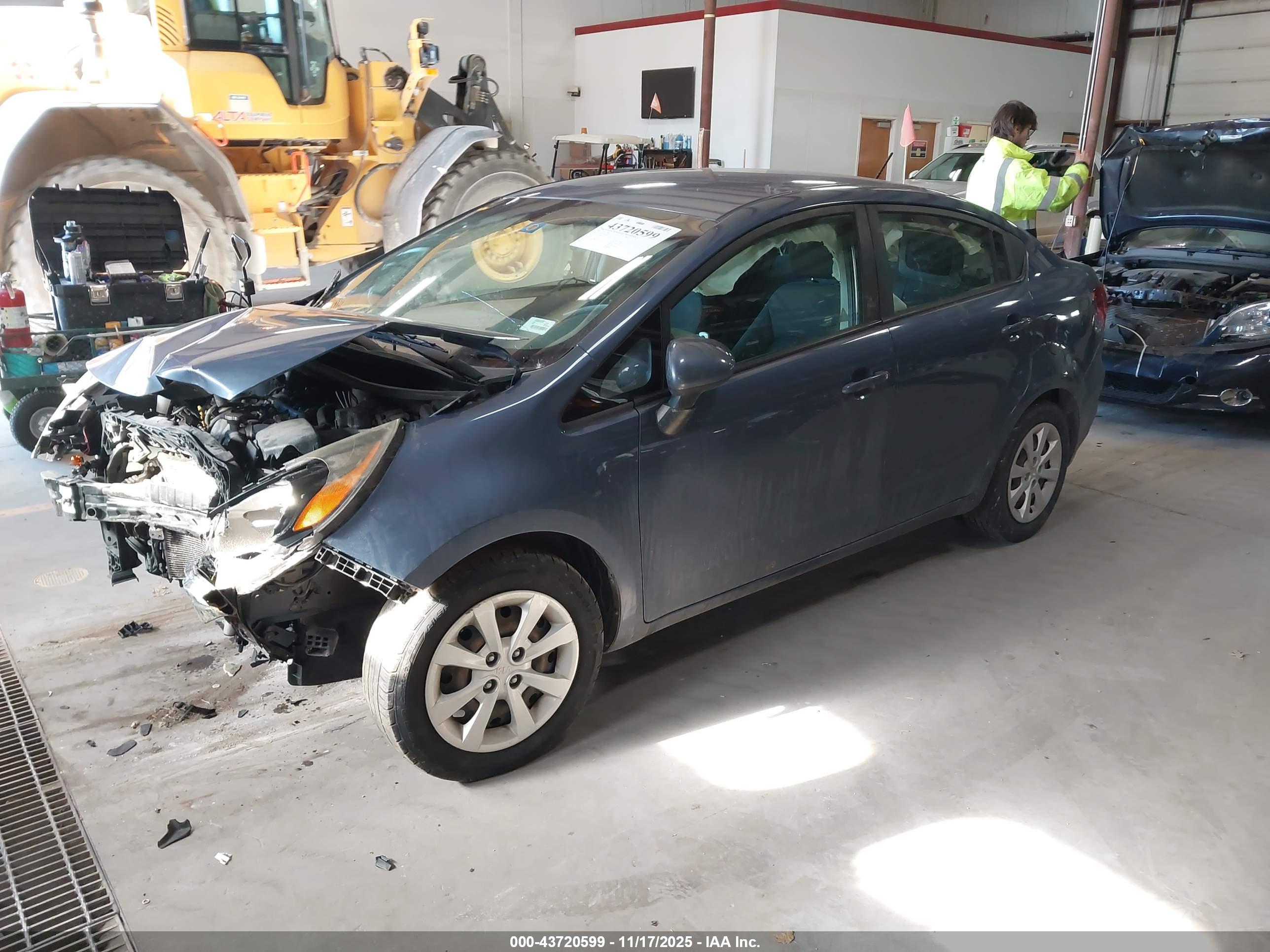 KIA RIO image 2
