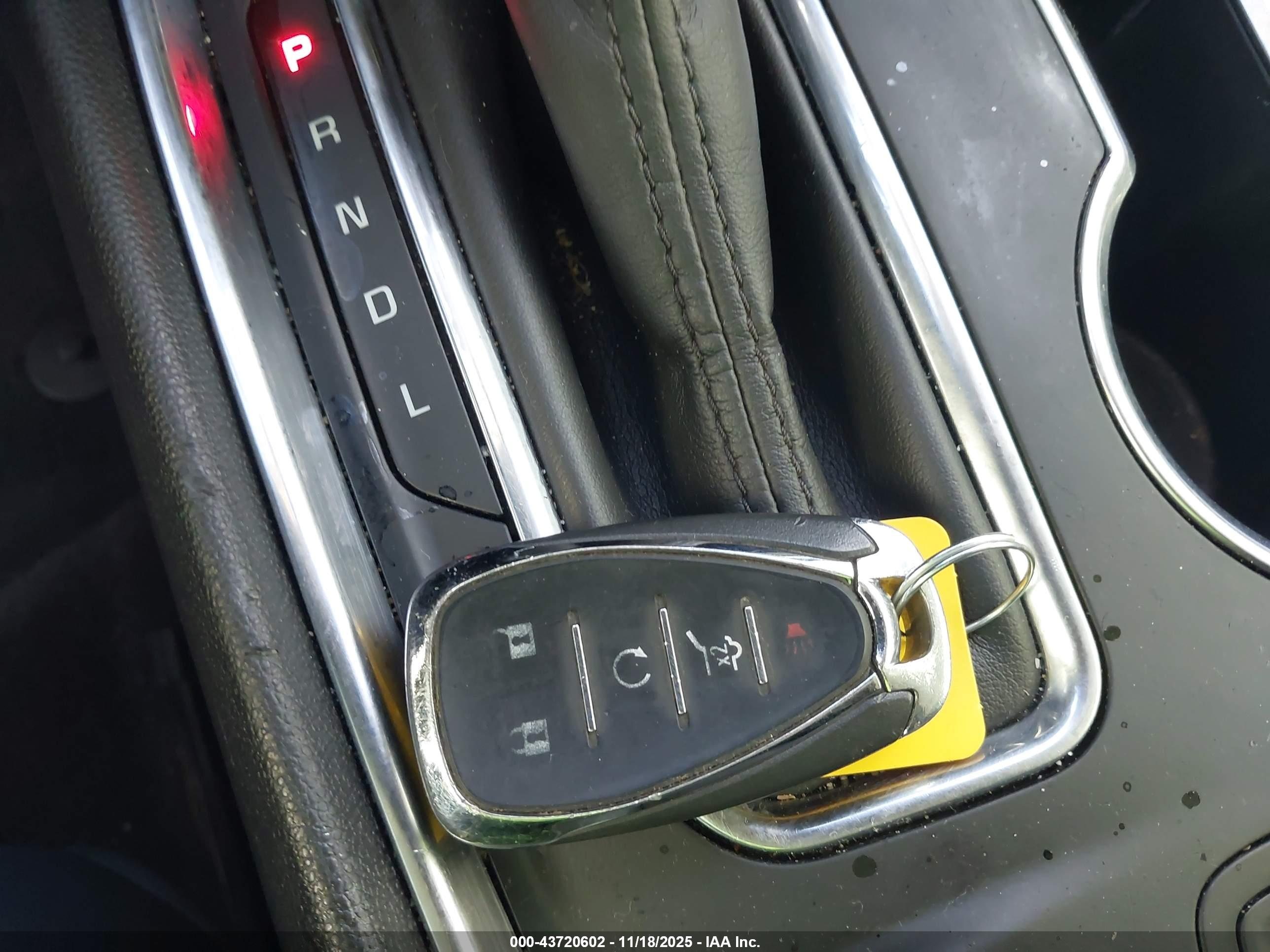 CHEVROLET TRAVERSE image 11