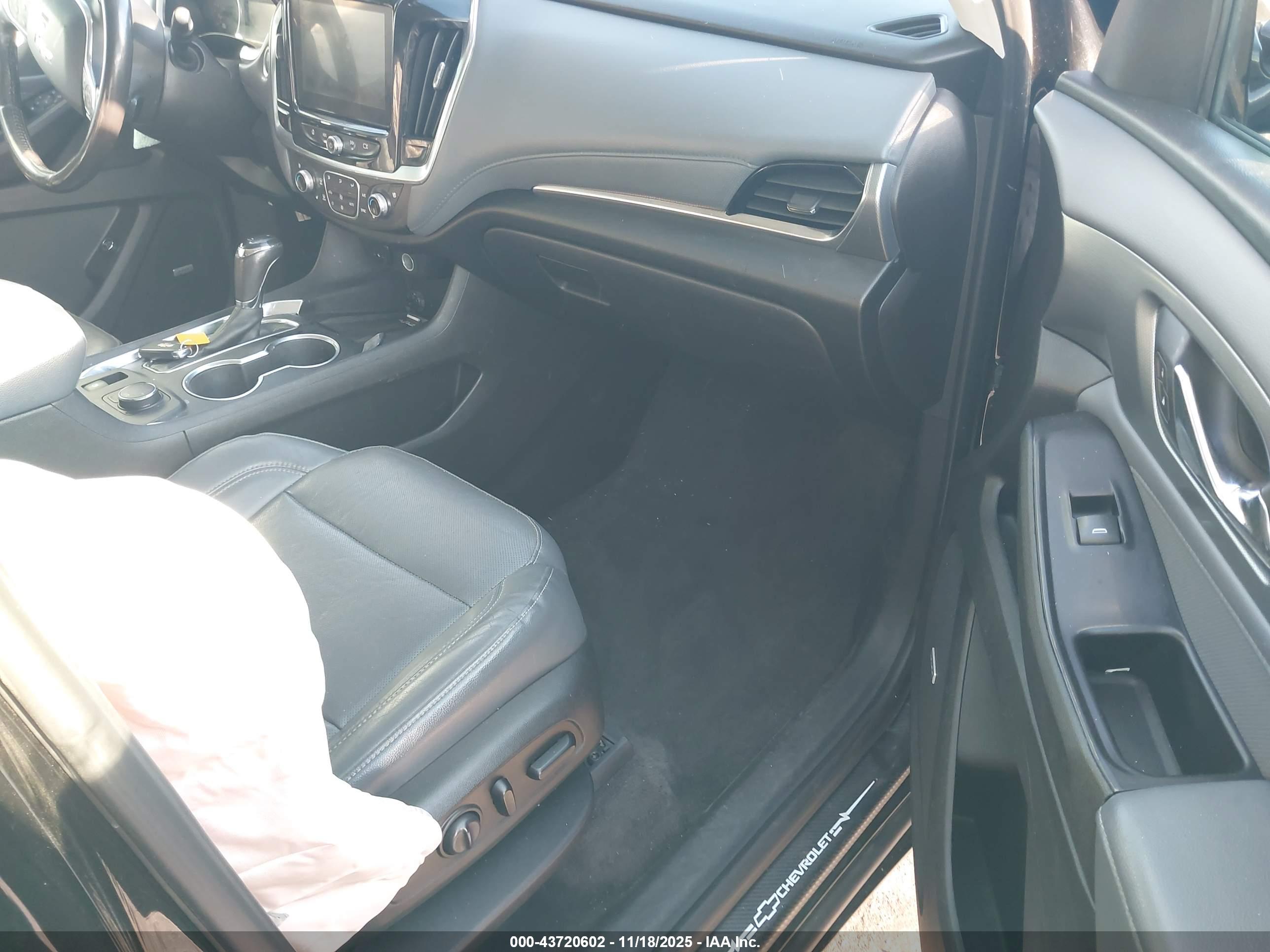 CHEVROLET TRAVERSE image 5