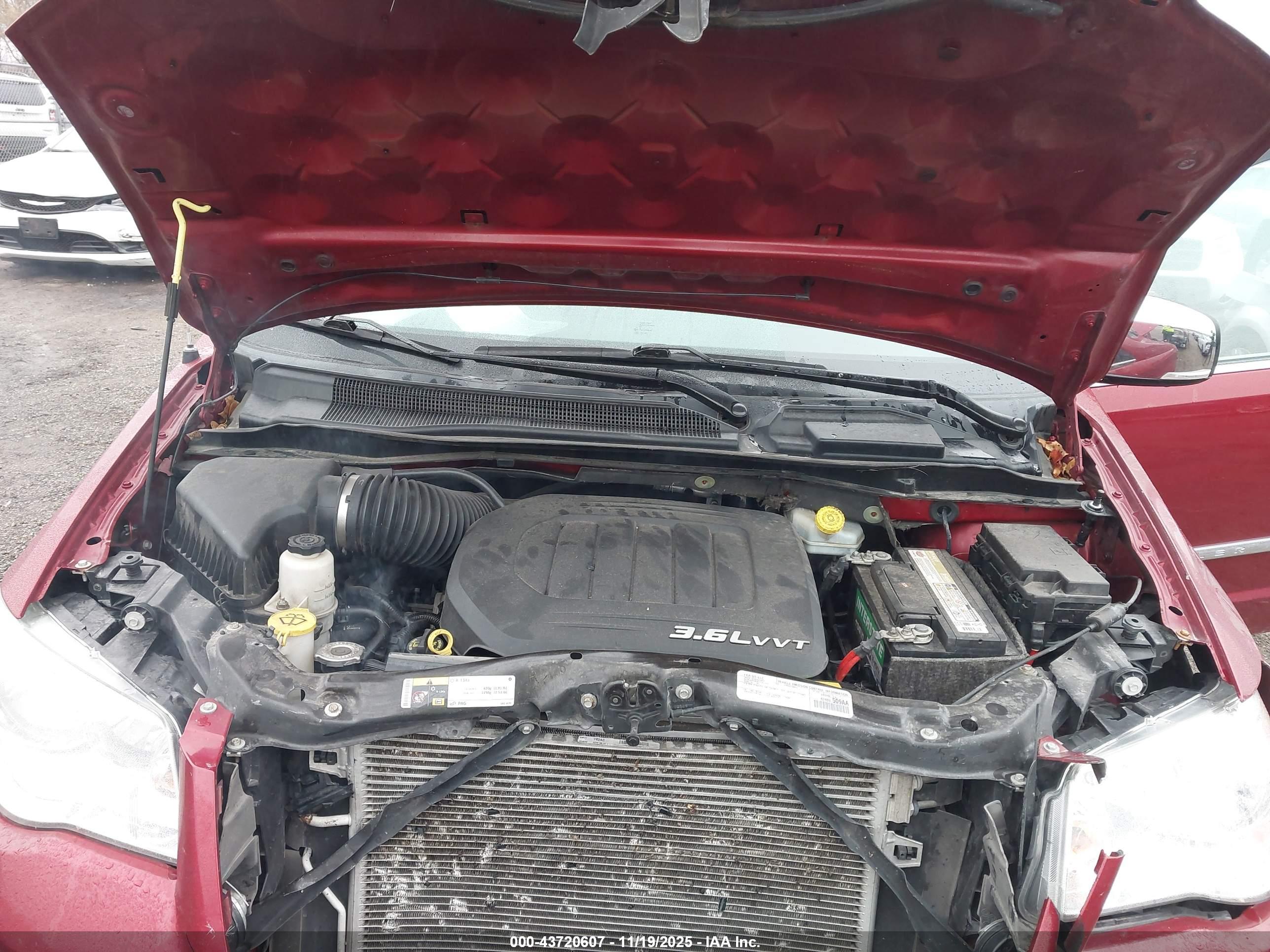 CHRYSLER TOWN image 10