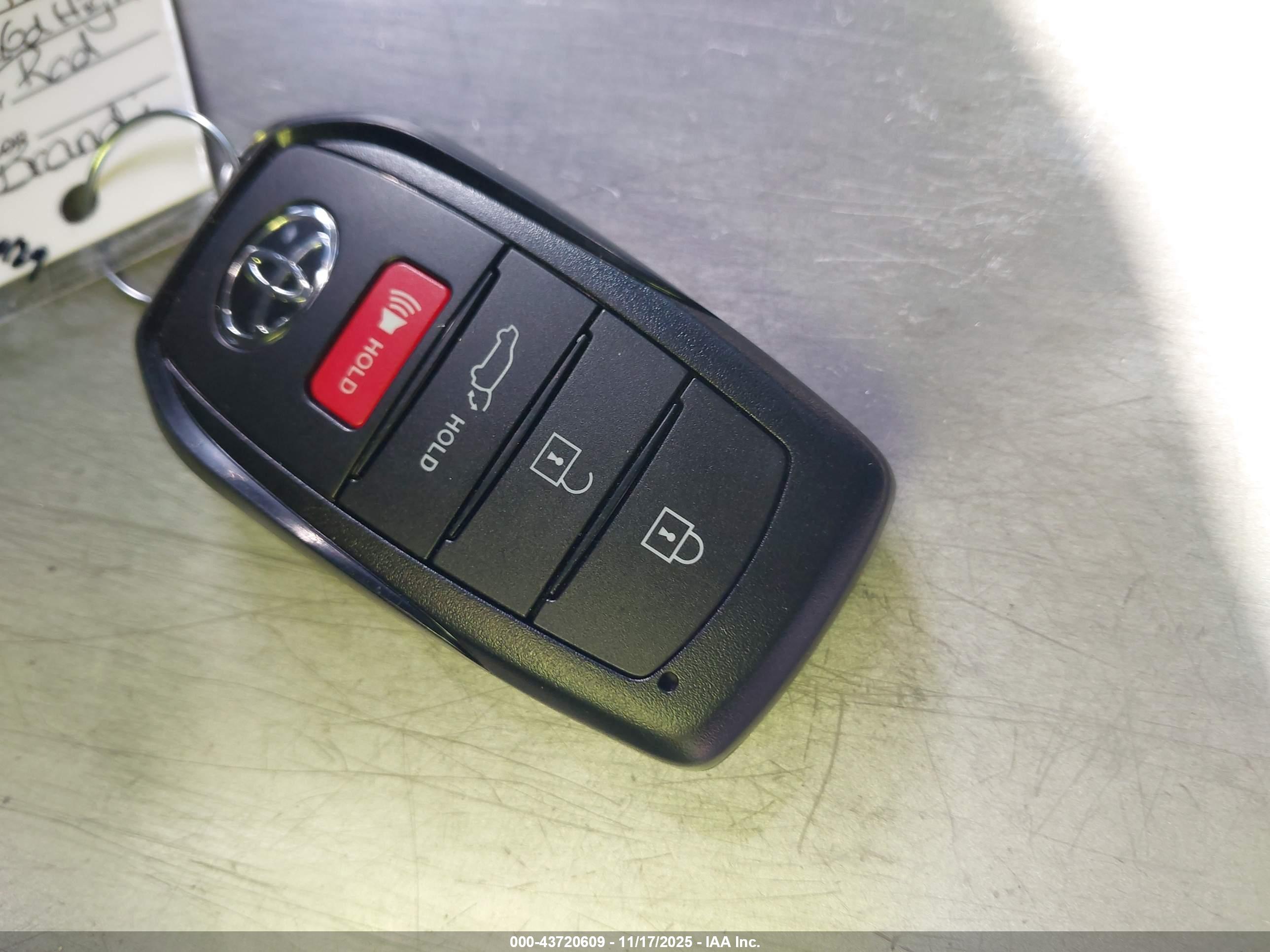 TOYOTA GRAND image 11