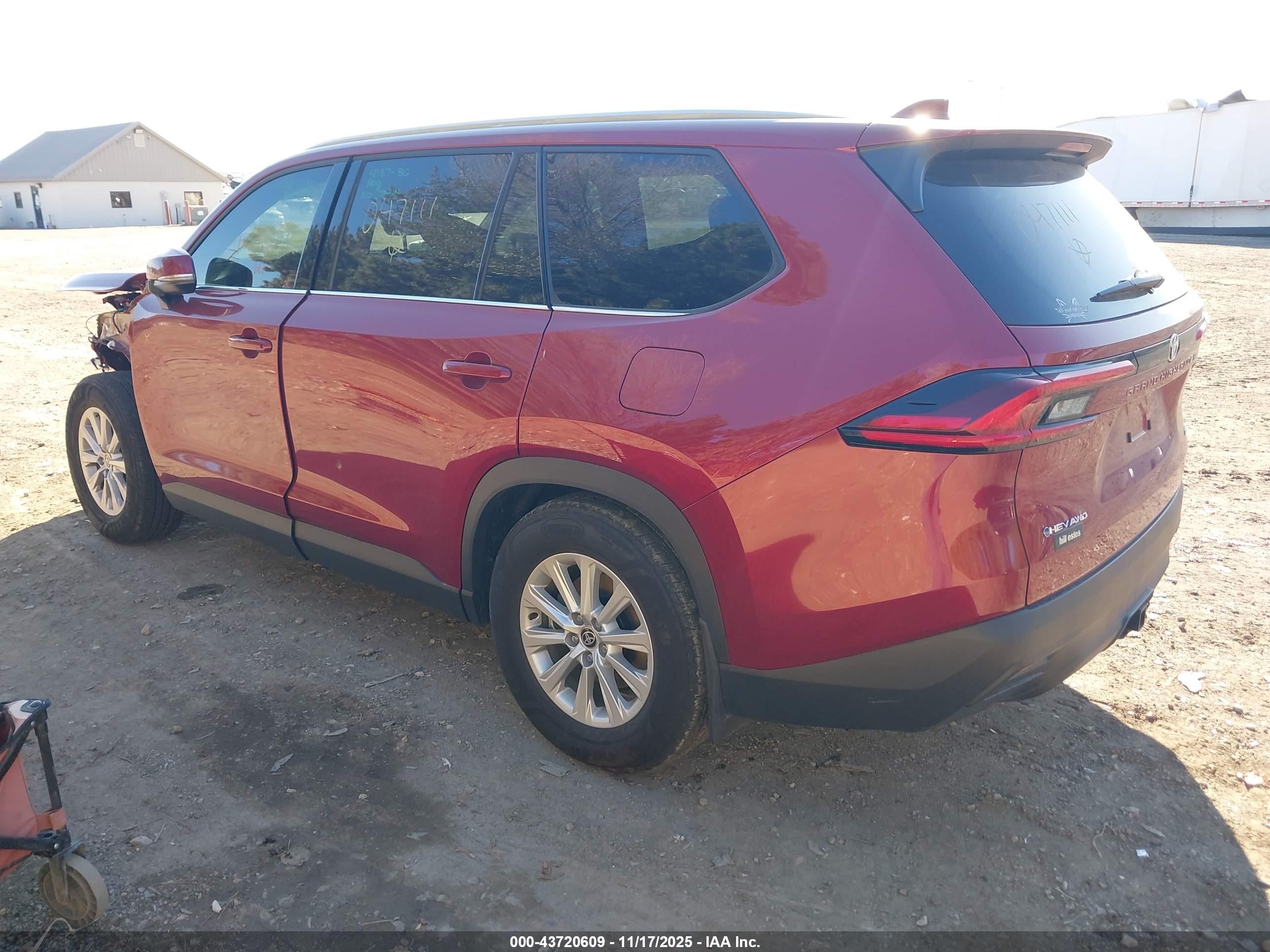 TOYOTA GRAND image 3