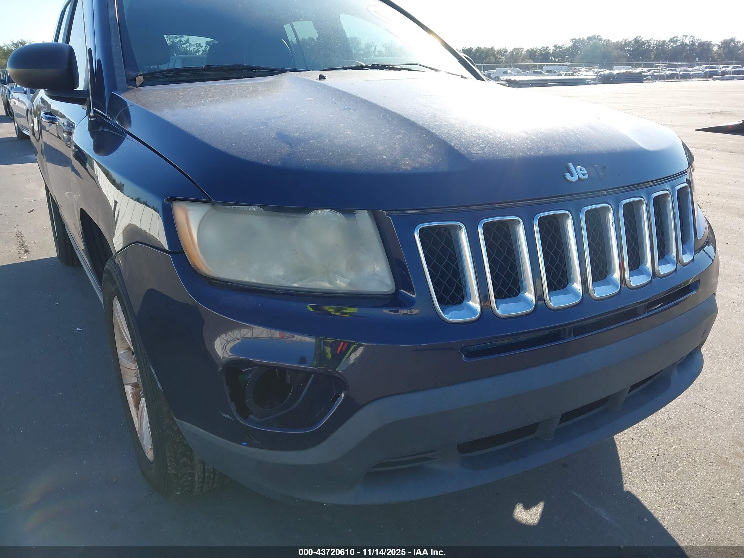 JEEP COMPASS image 6