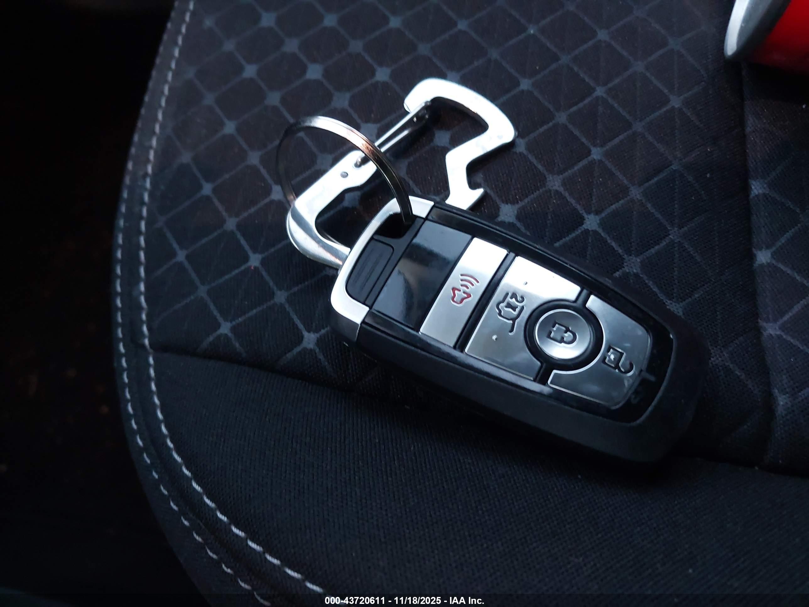 FORD ESCAPE image 11