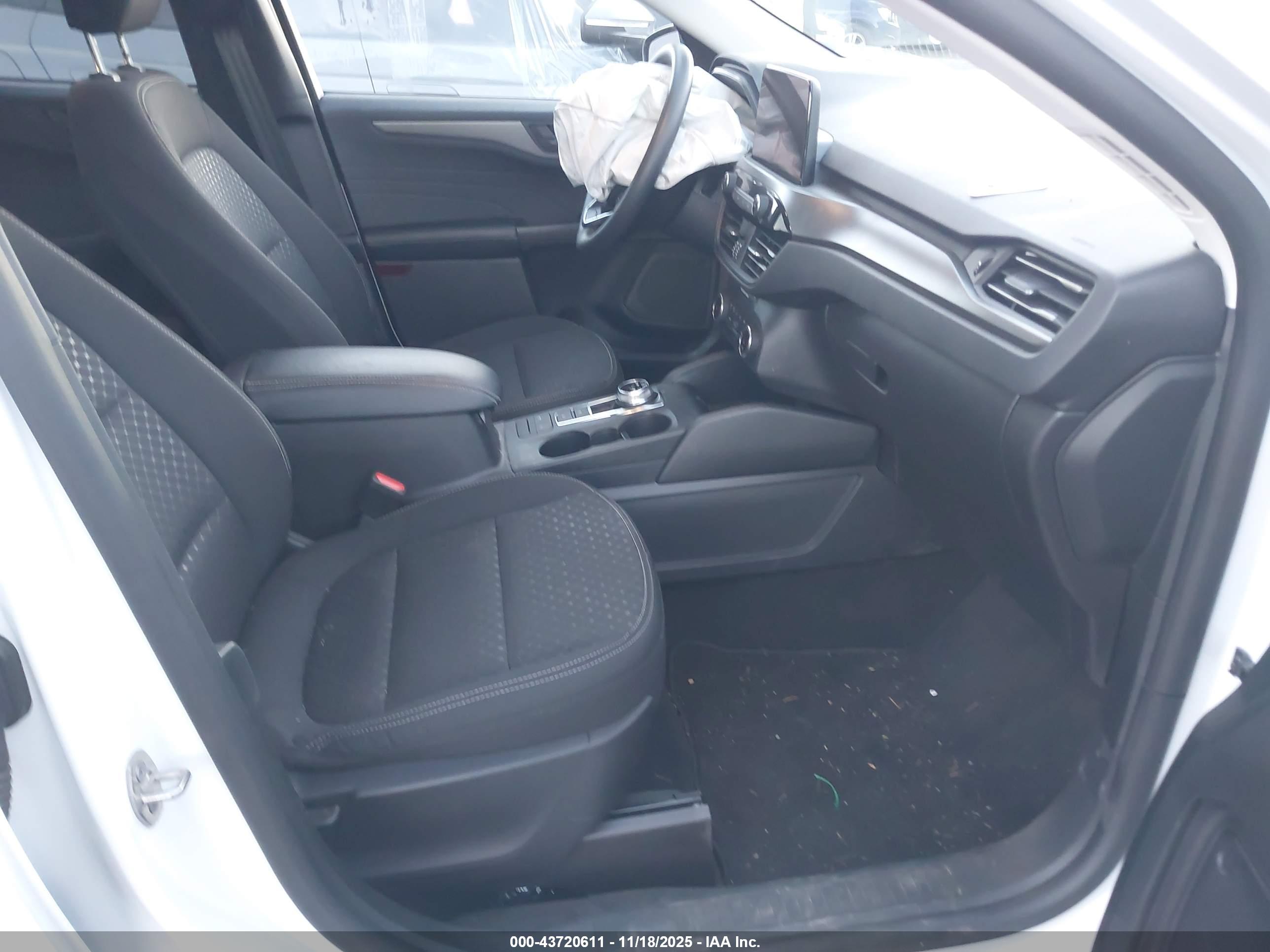 FORD ESCAPE image 5