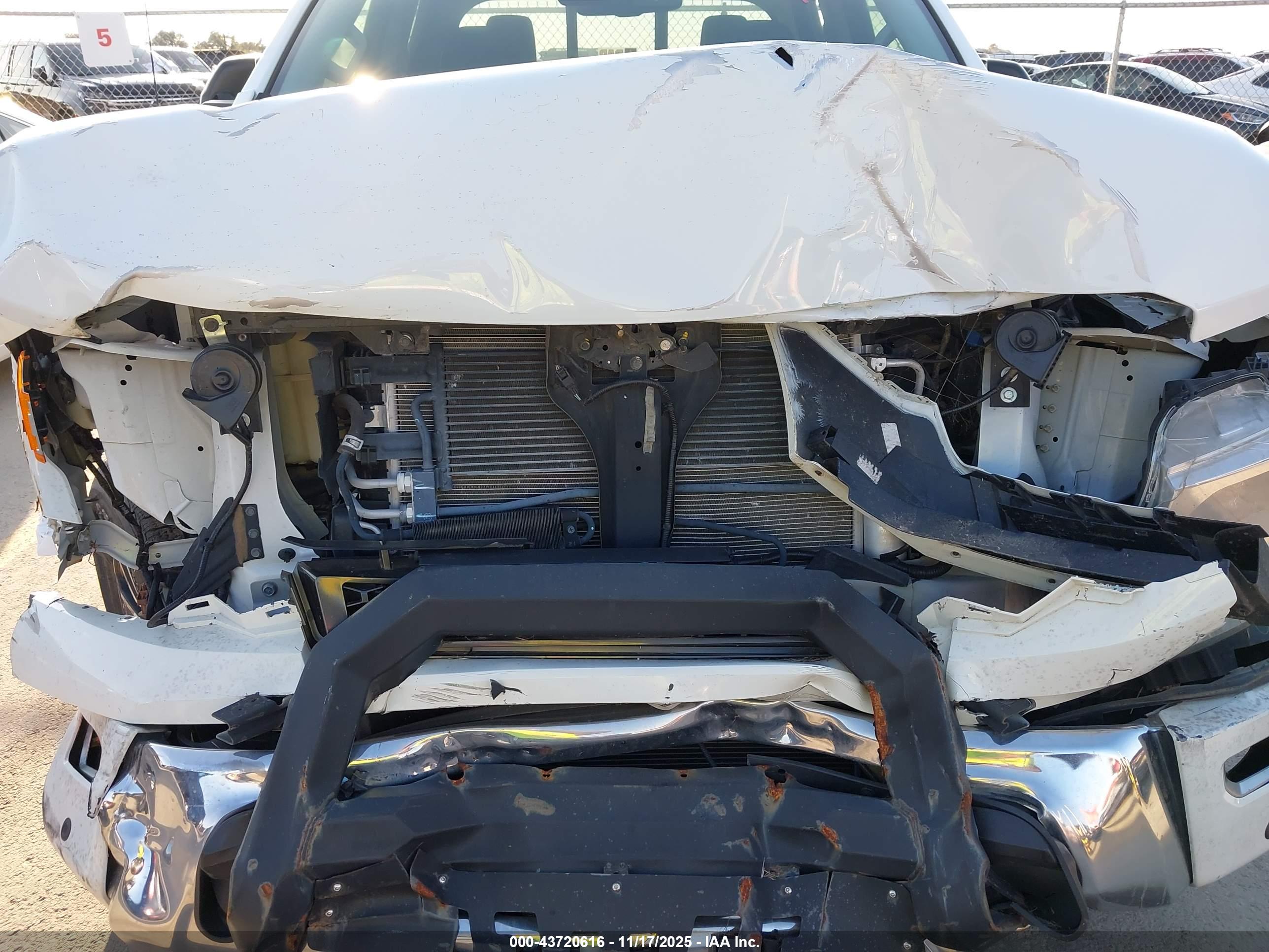 NISSAN TITAN image 6