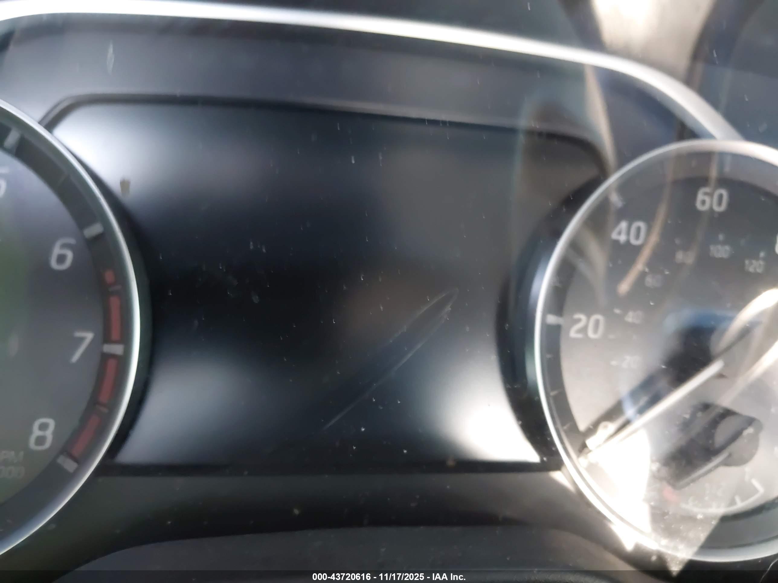 NISSAN TITAN image 7