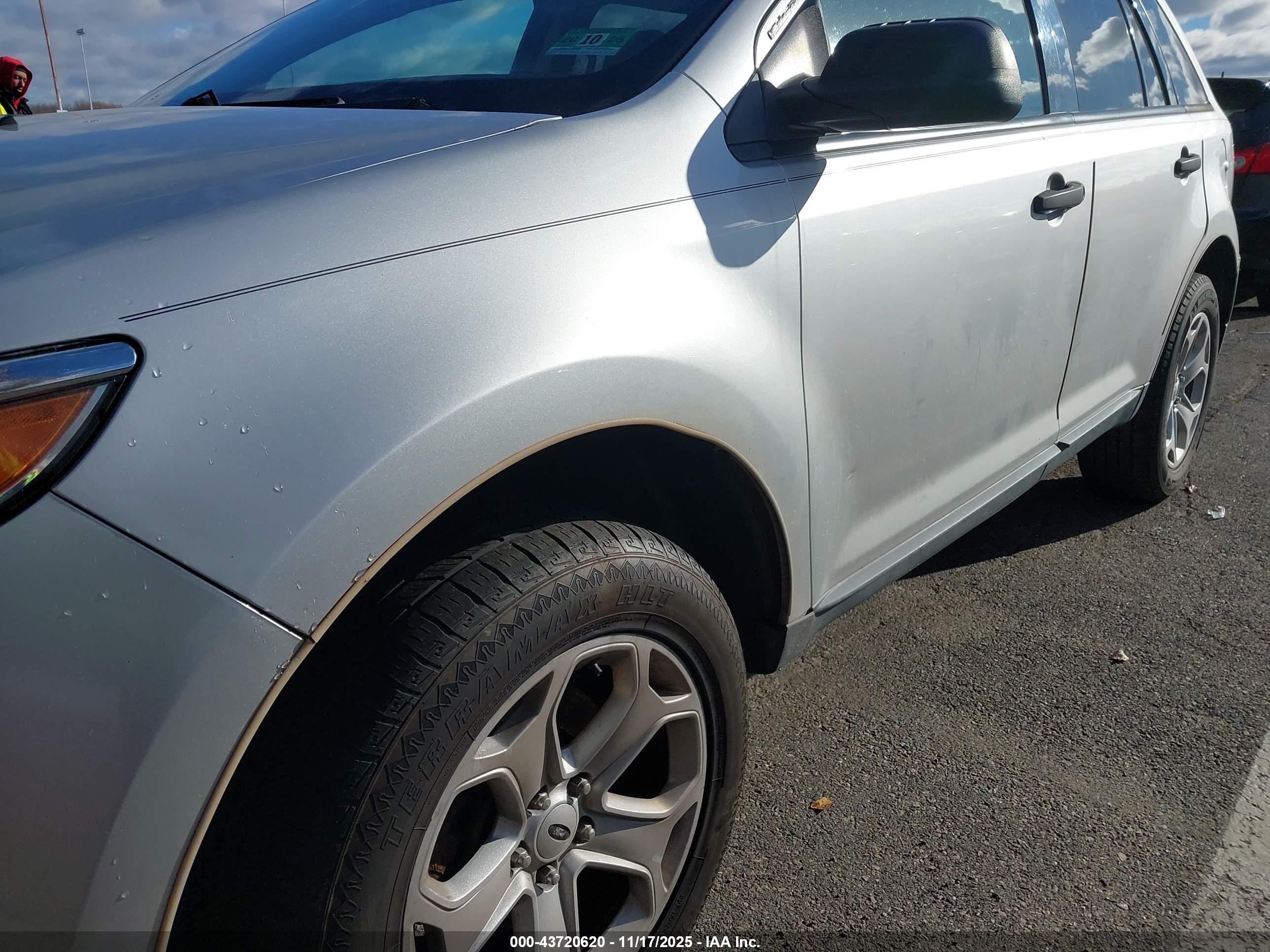 FORD EDGE image 6