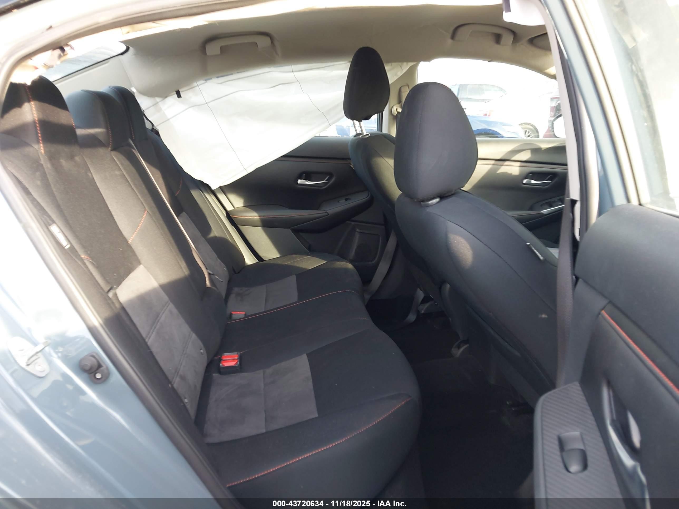 NISSAN SENTRA image 8