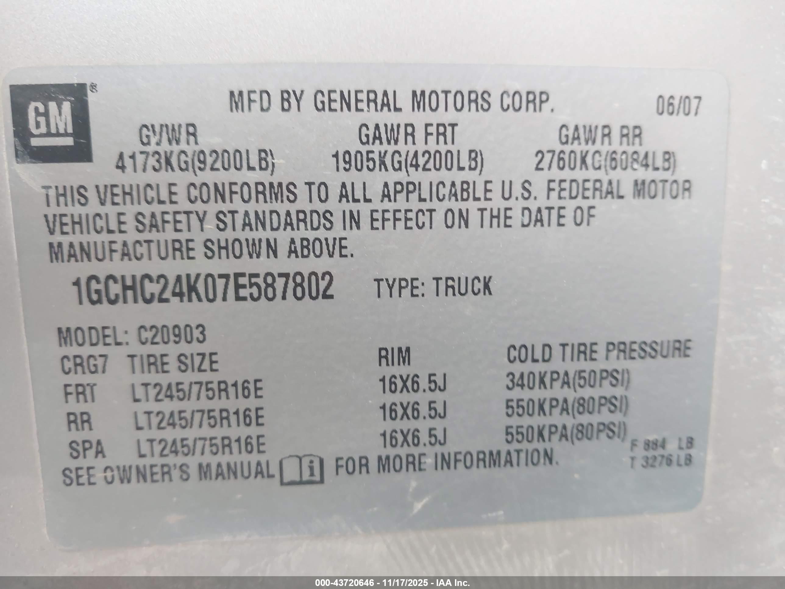CHEVROLET SILVERADO image 9