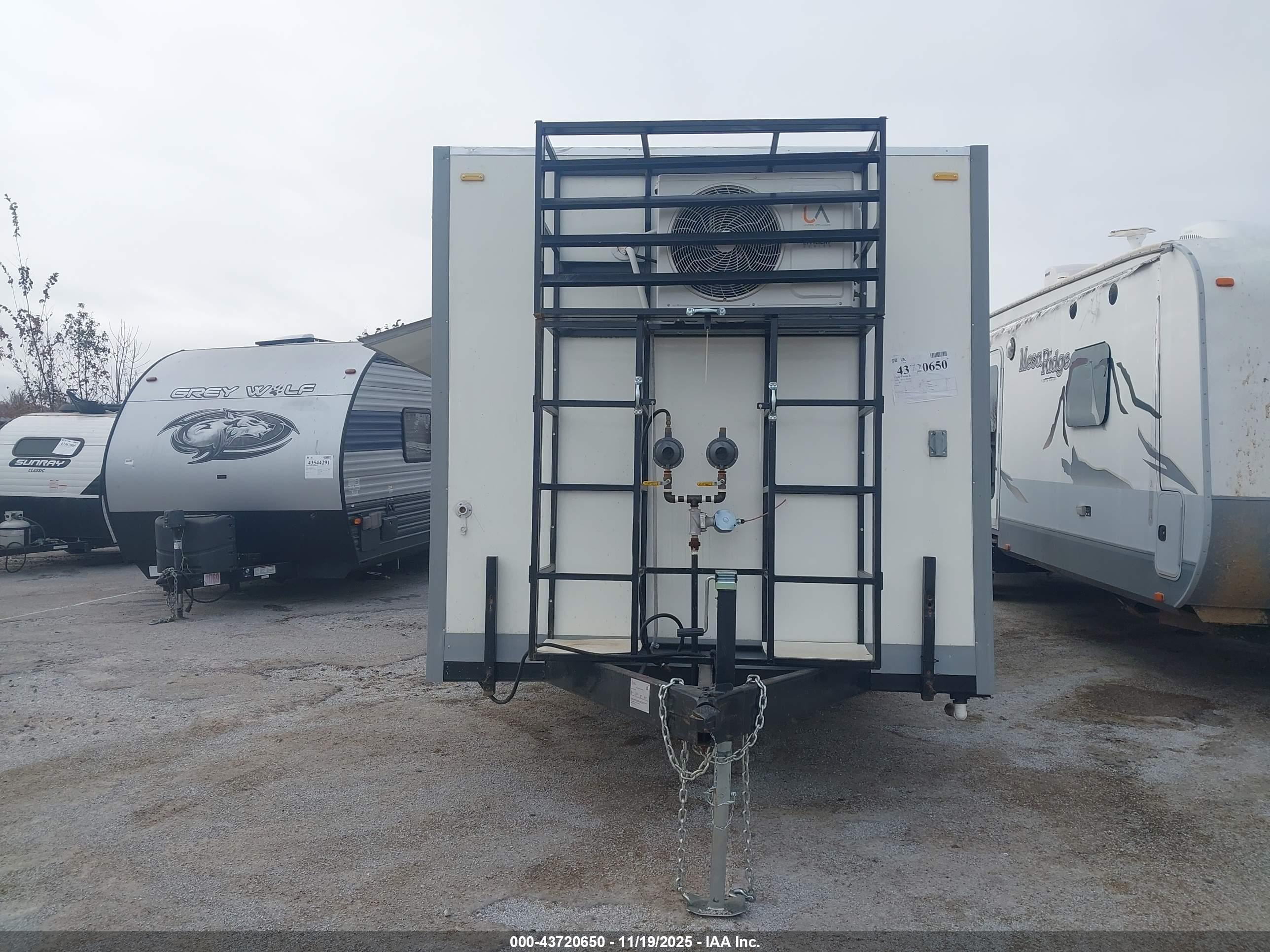 FUD TRAILERS image 10