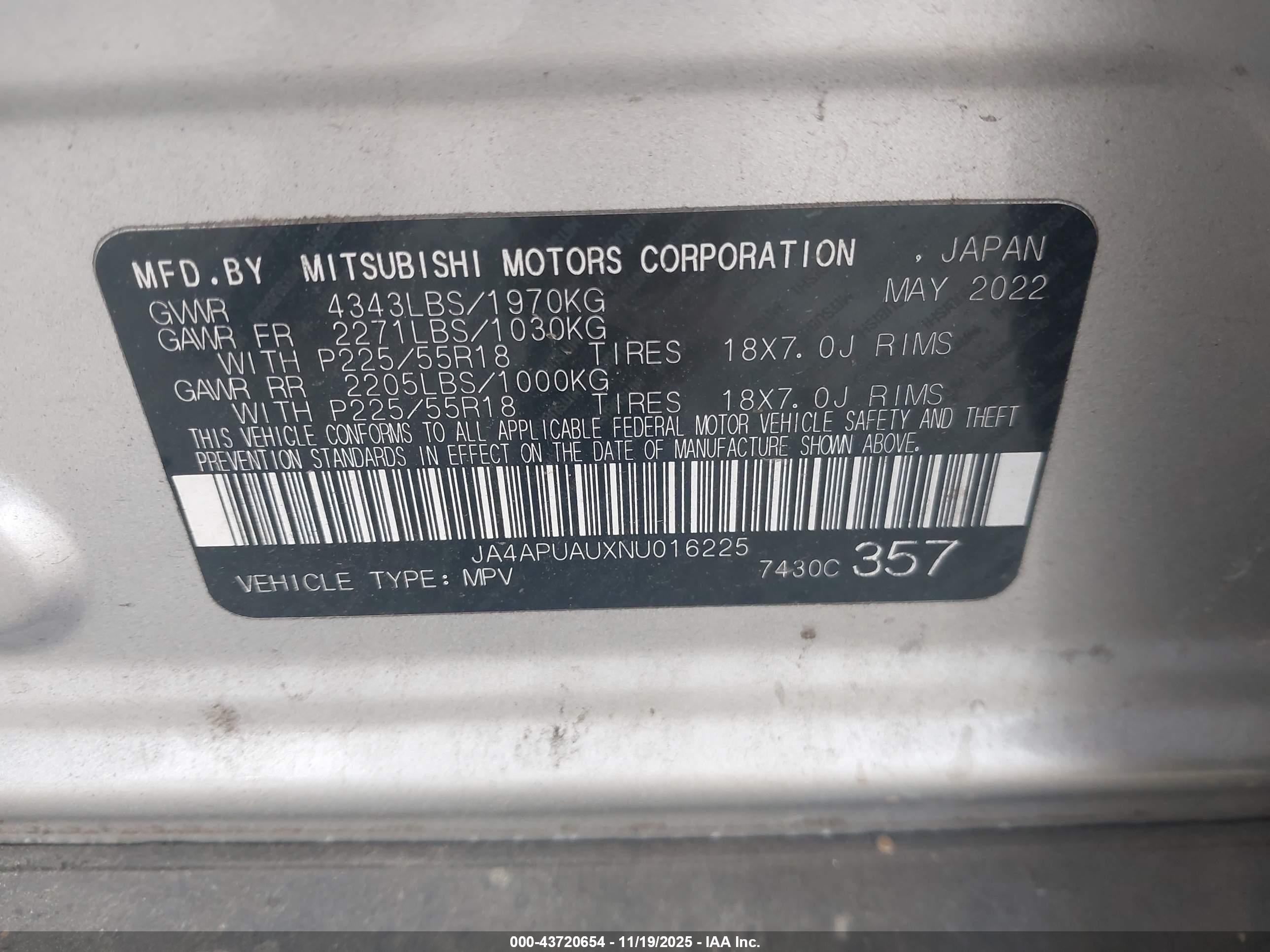 MITSUBISHI OUTLANDER image 9