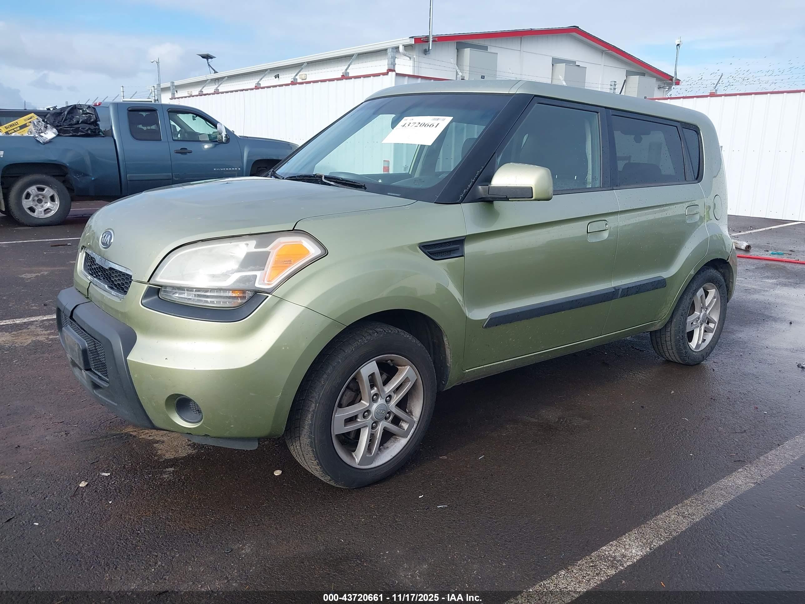 KIA SOUL image 2