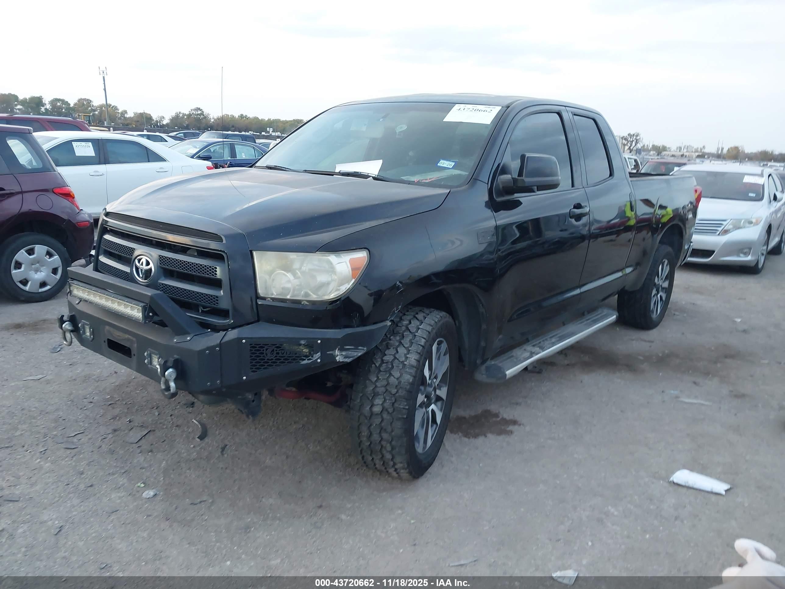 TOYOTA TUNDRA image 2