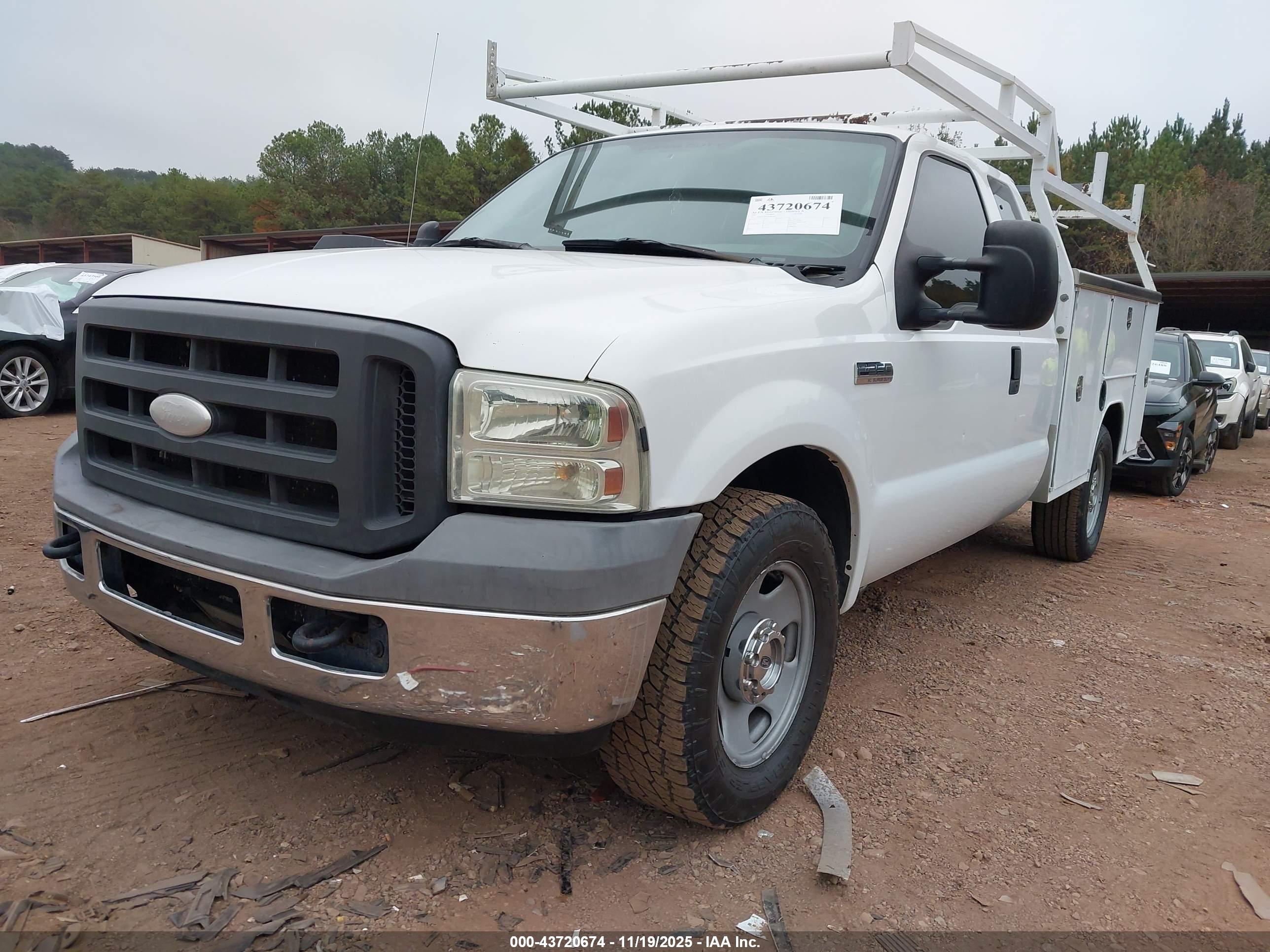 FORD F-350 image 2