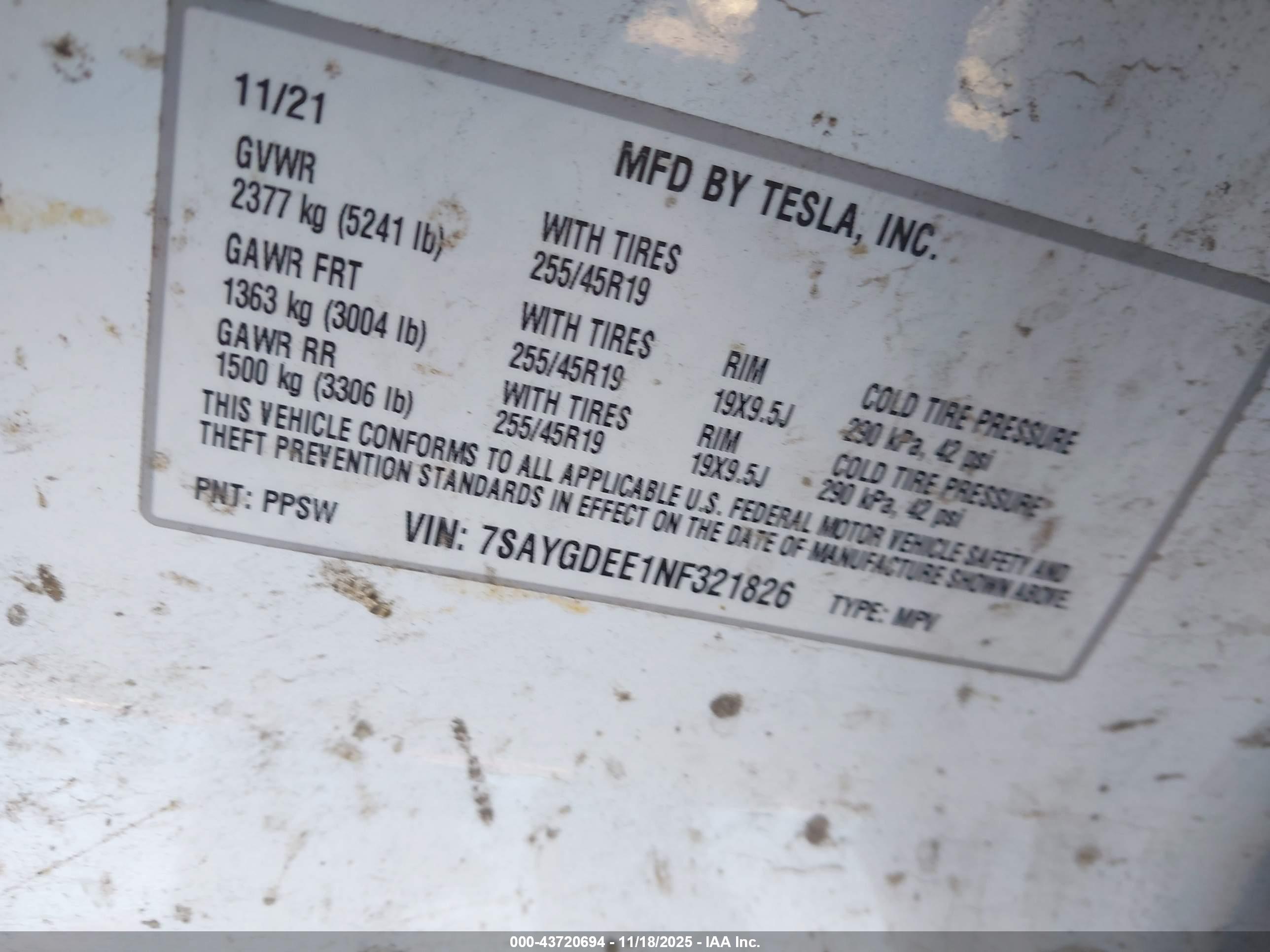 TESLA MODEL image 9