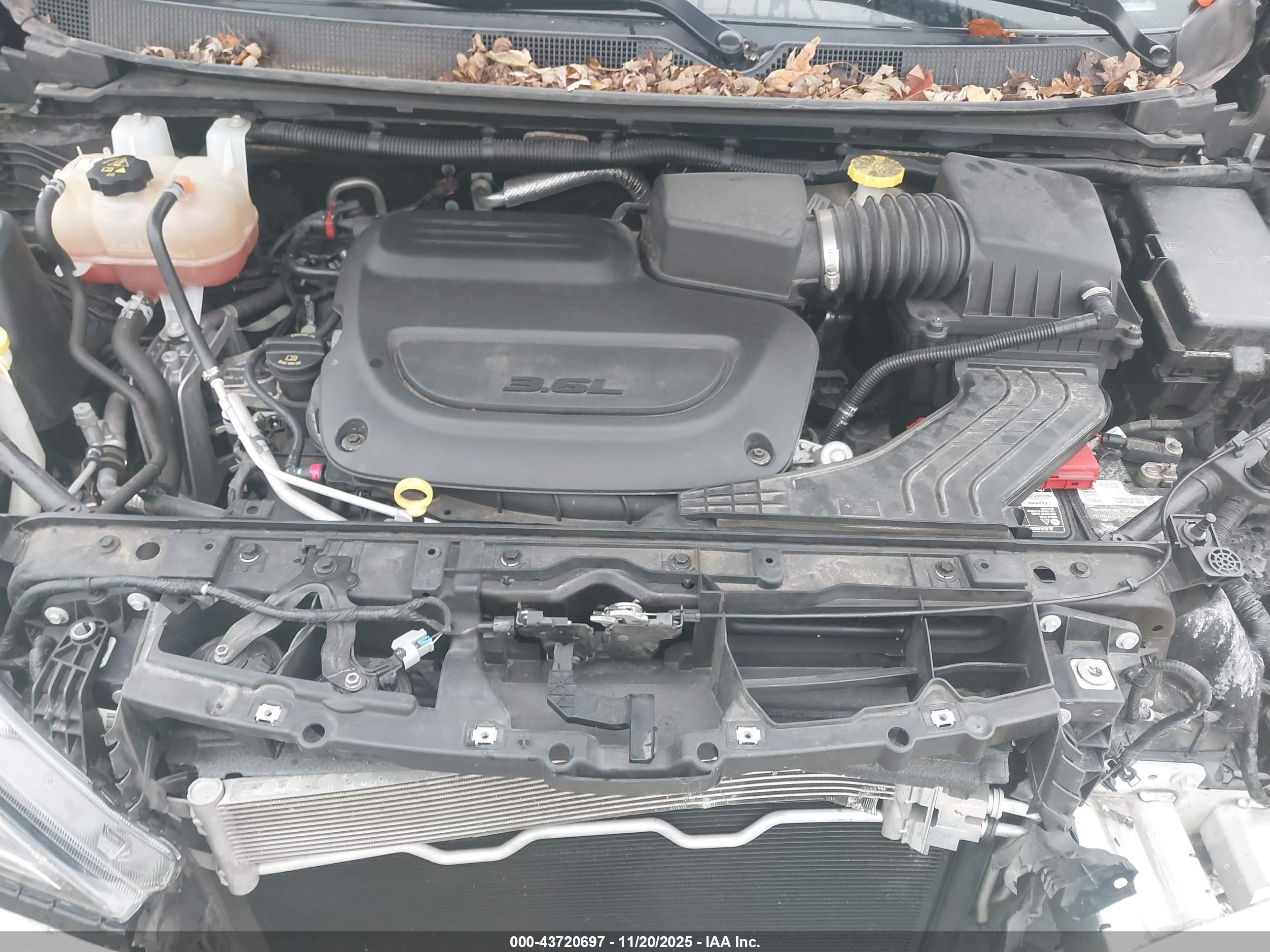 CHRYSLER PACIFICA image 10