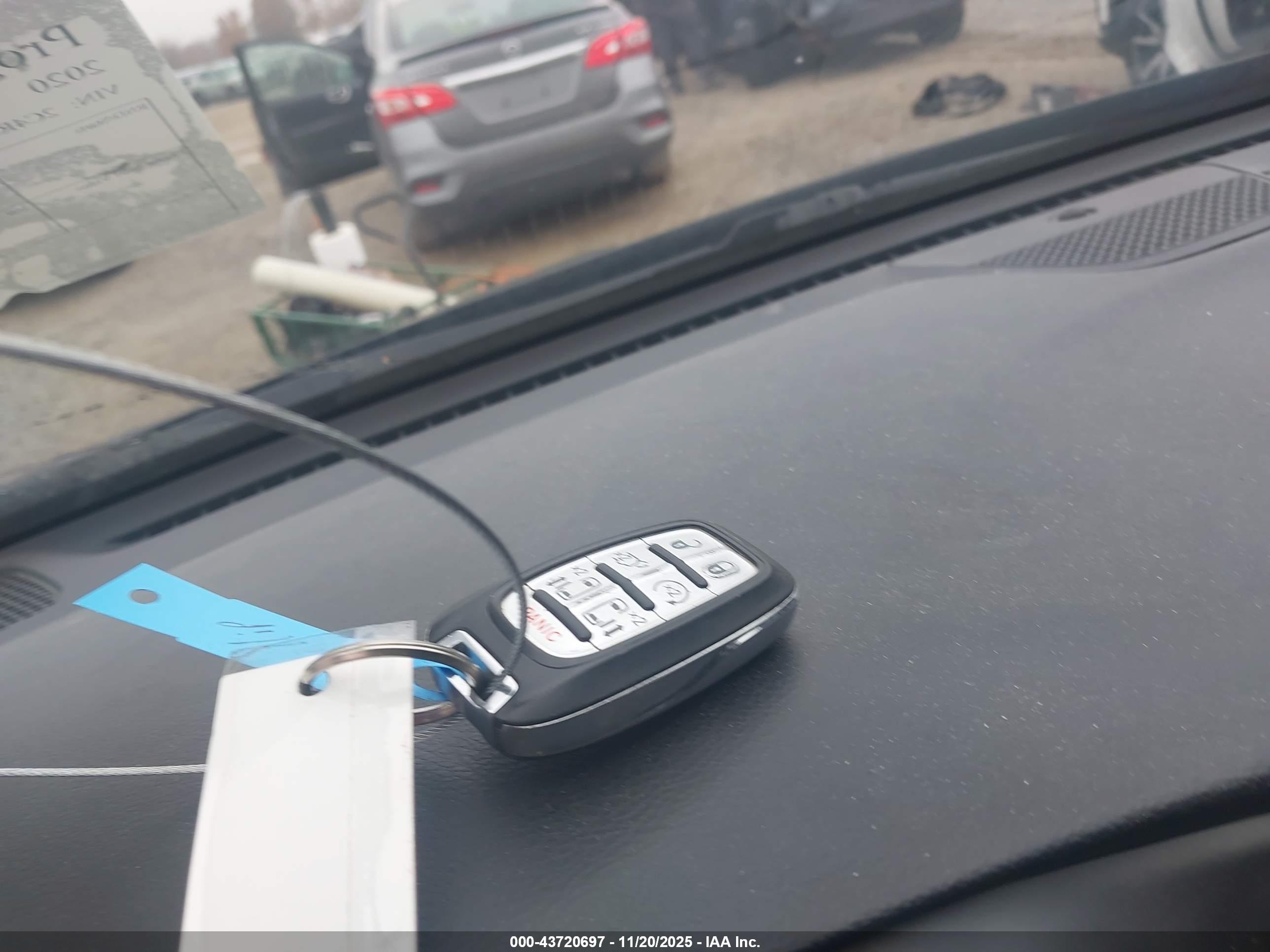 CHRYSLER PACIFICA image 11